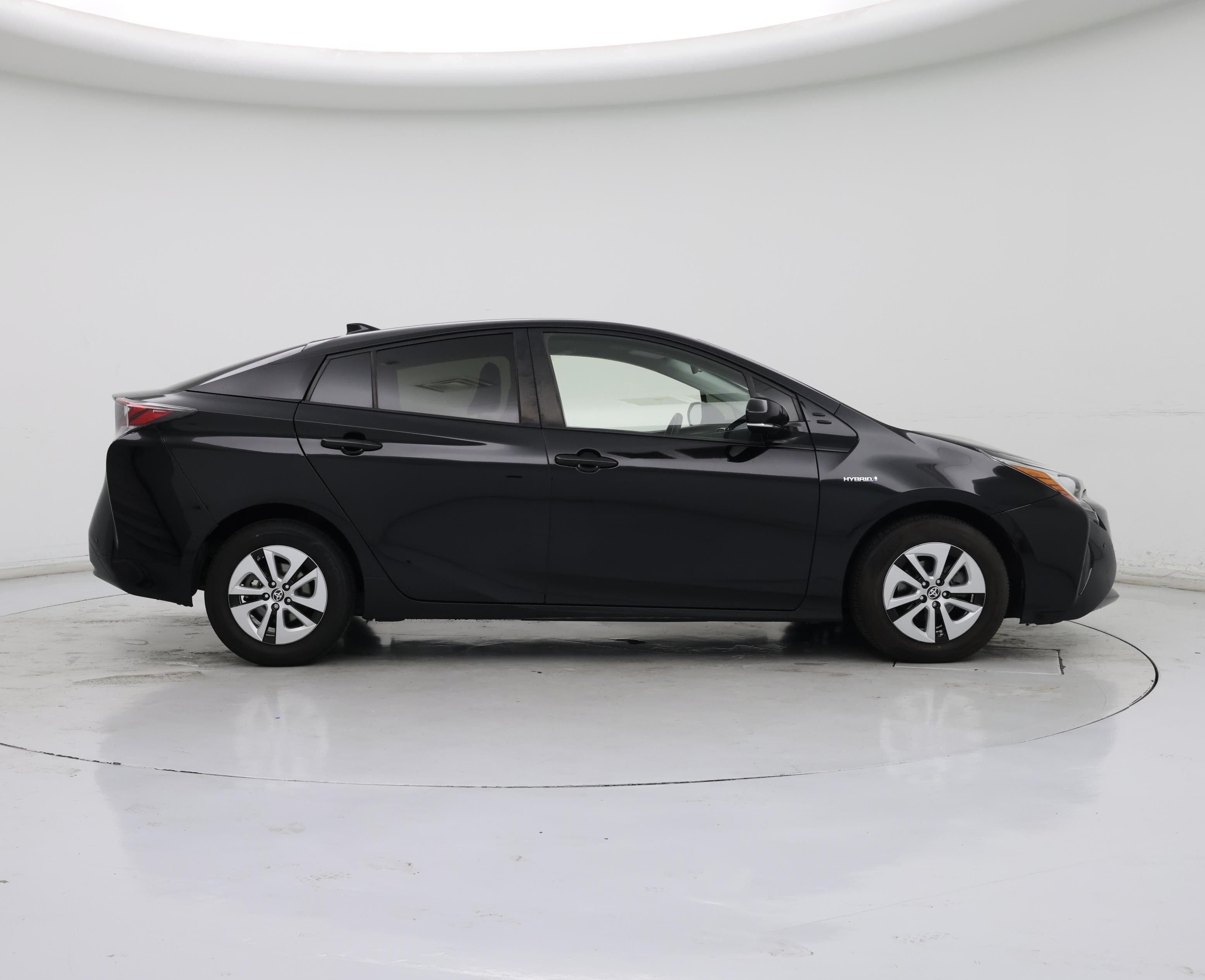 Thumbnail: 2017 Toyota Prius - 7