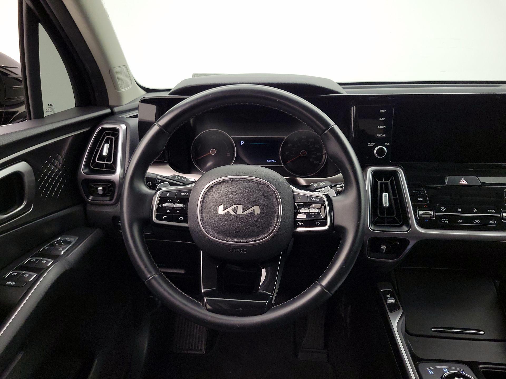 Thumbnail: 2022 Kia Sorento - 10