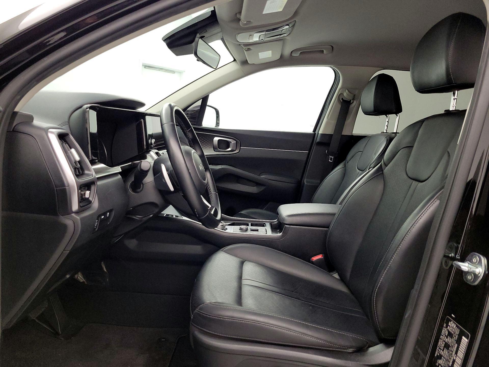 Thumbnail: 2022 Kia Sorento - 11