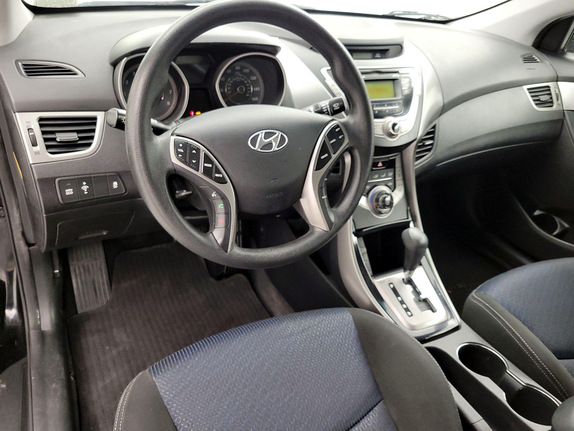 Thumbnail: 2013 Hyundai Elantra - 9