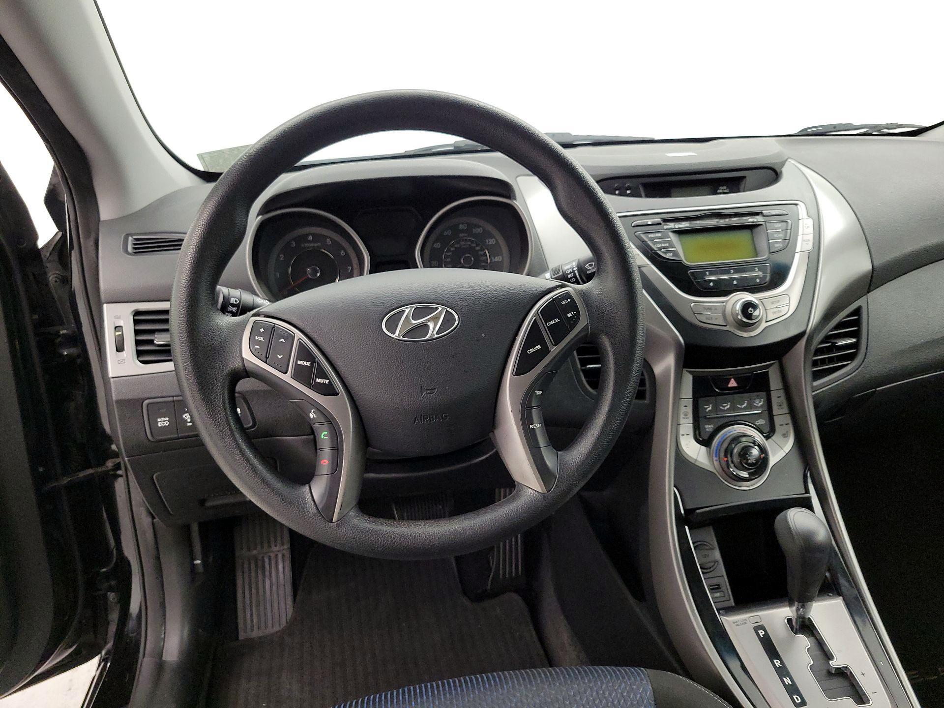 Thumbnail: 2013 Hyundai Elantra - 10