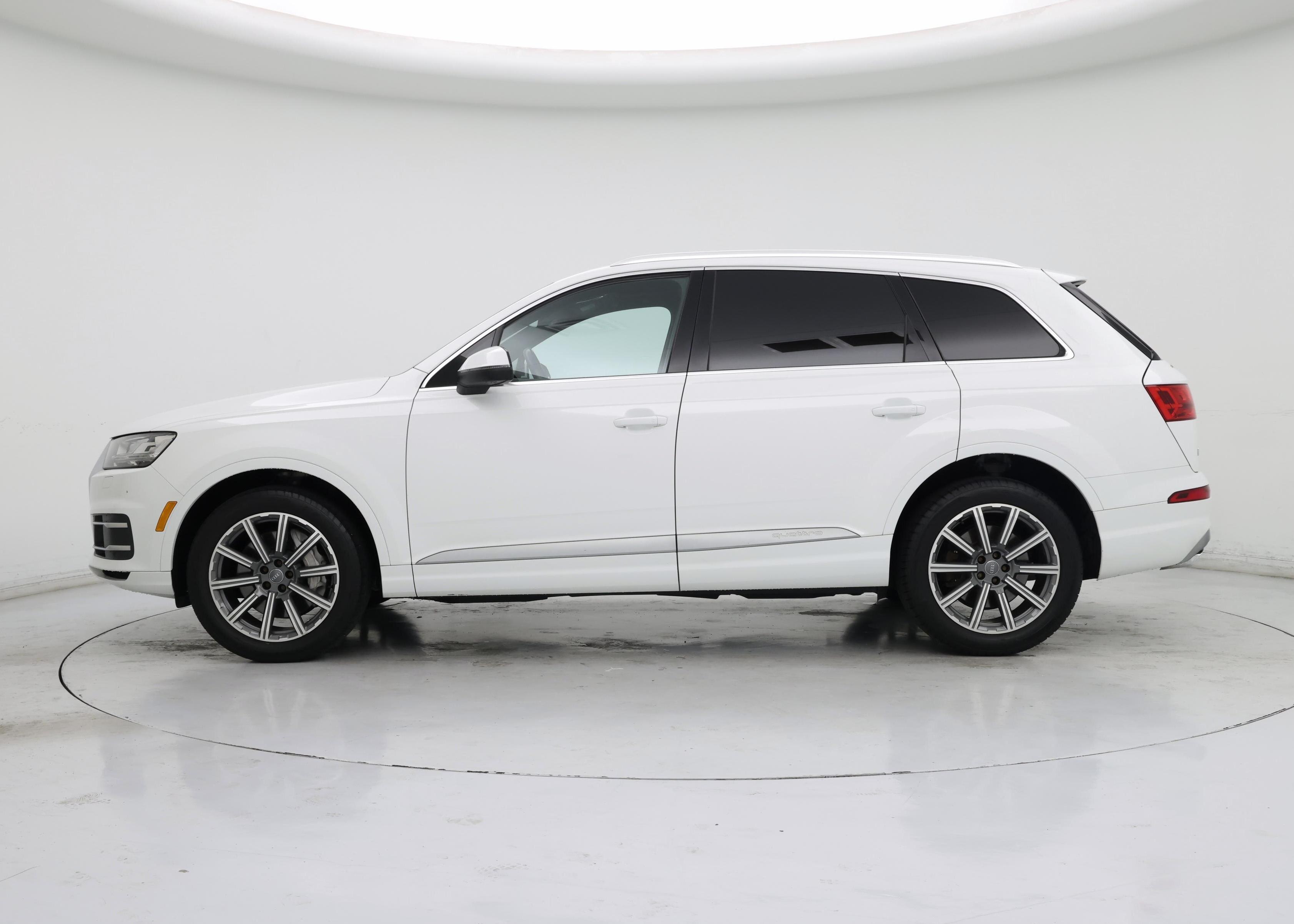 Thumbnail: 2018 Audi Q7 - 3
