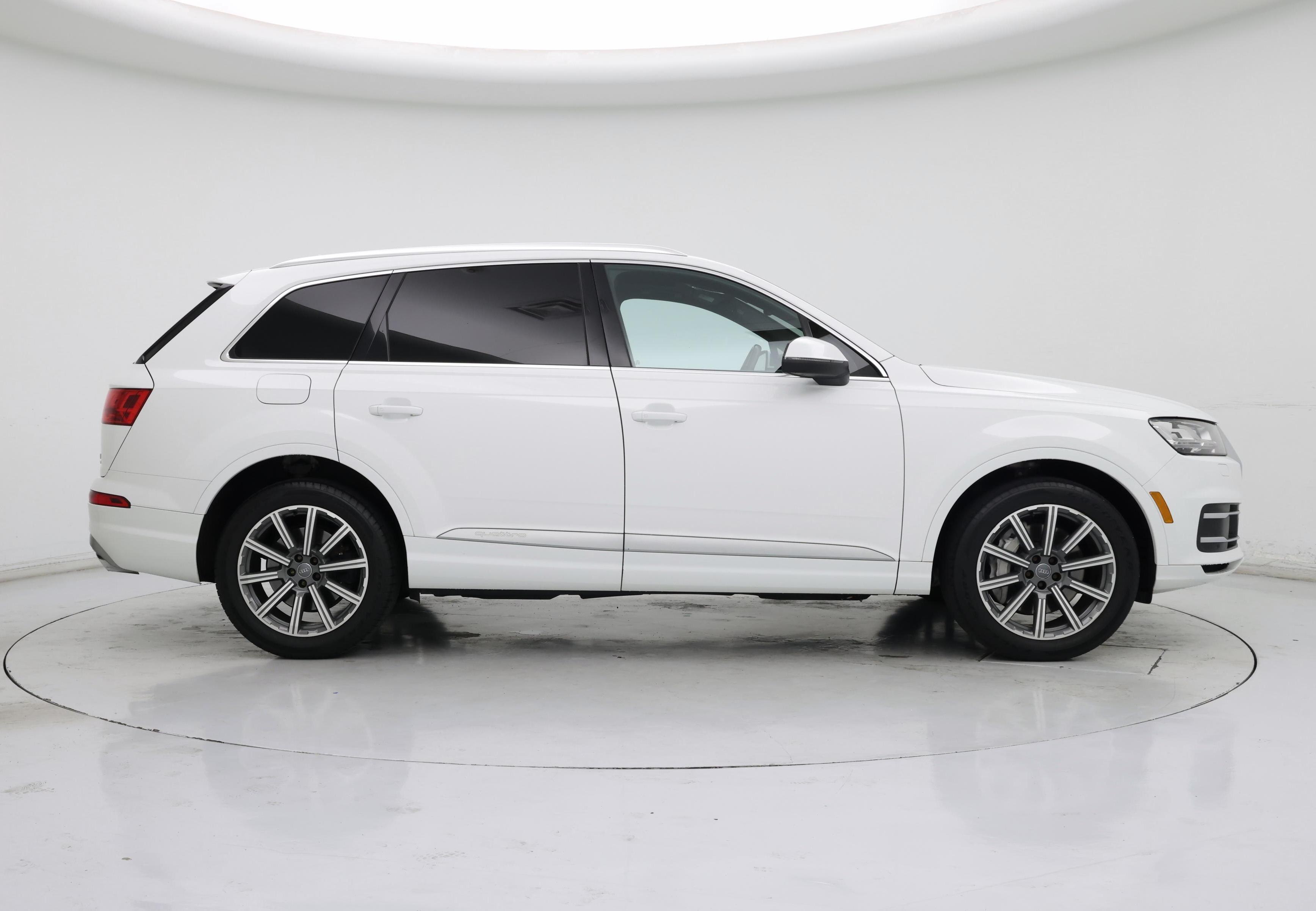 Thumbnail: 2018 Audi Q7 - 7