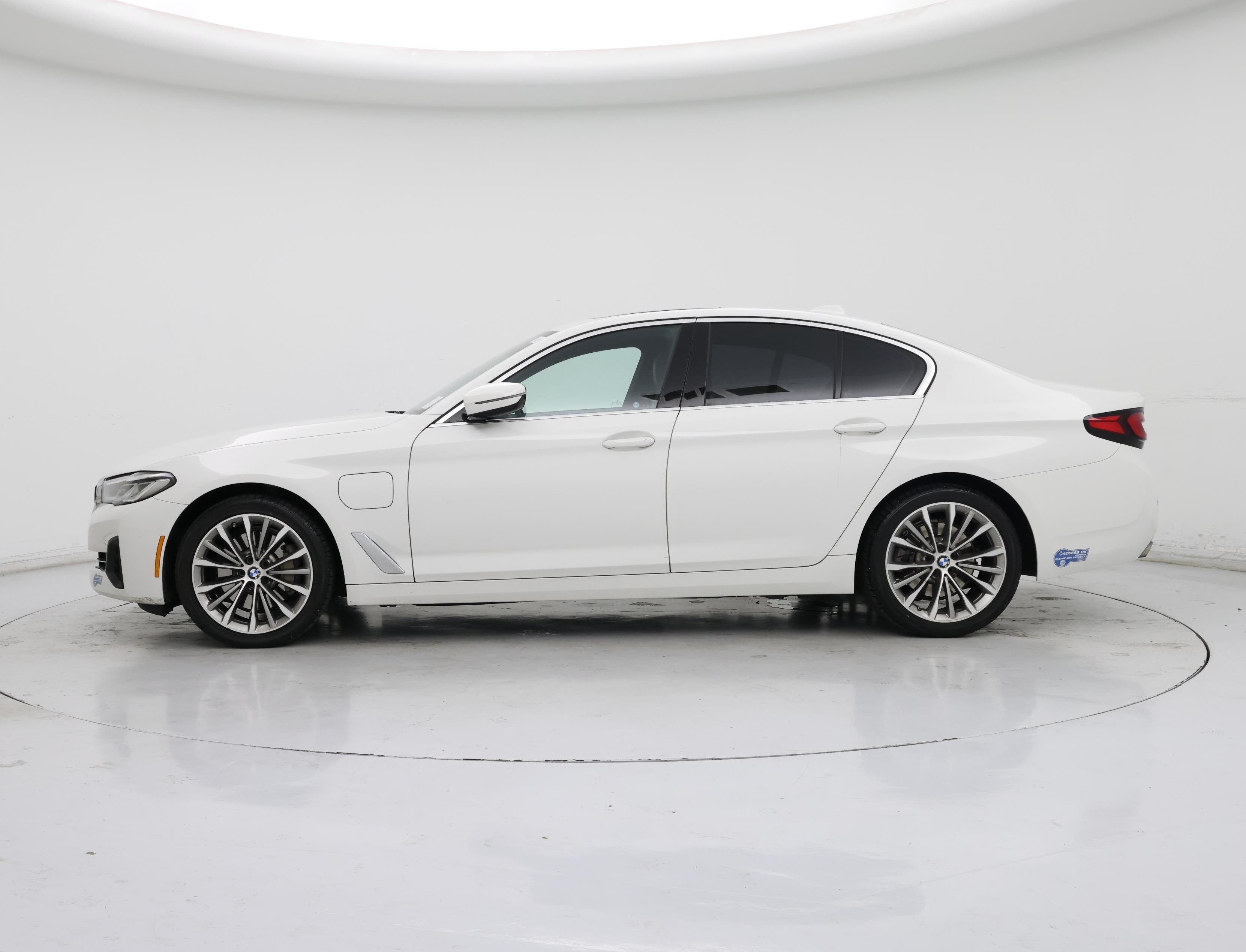 Thumbnail: 2021 BMW 5 Series - 3