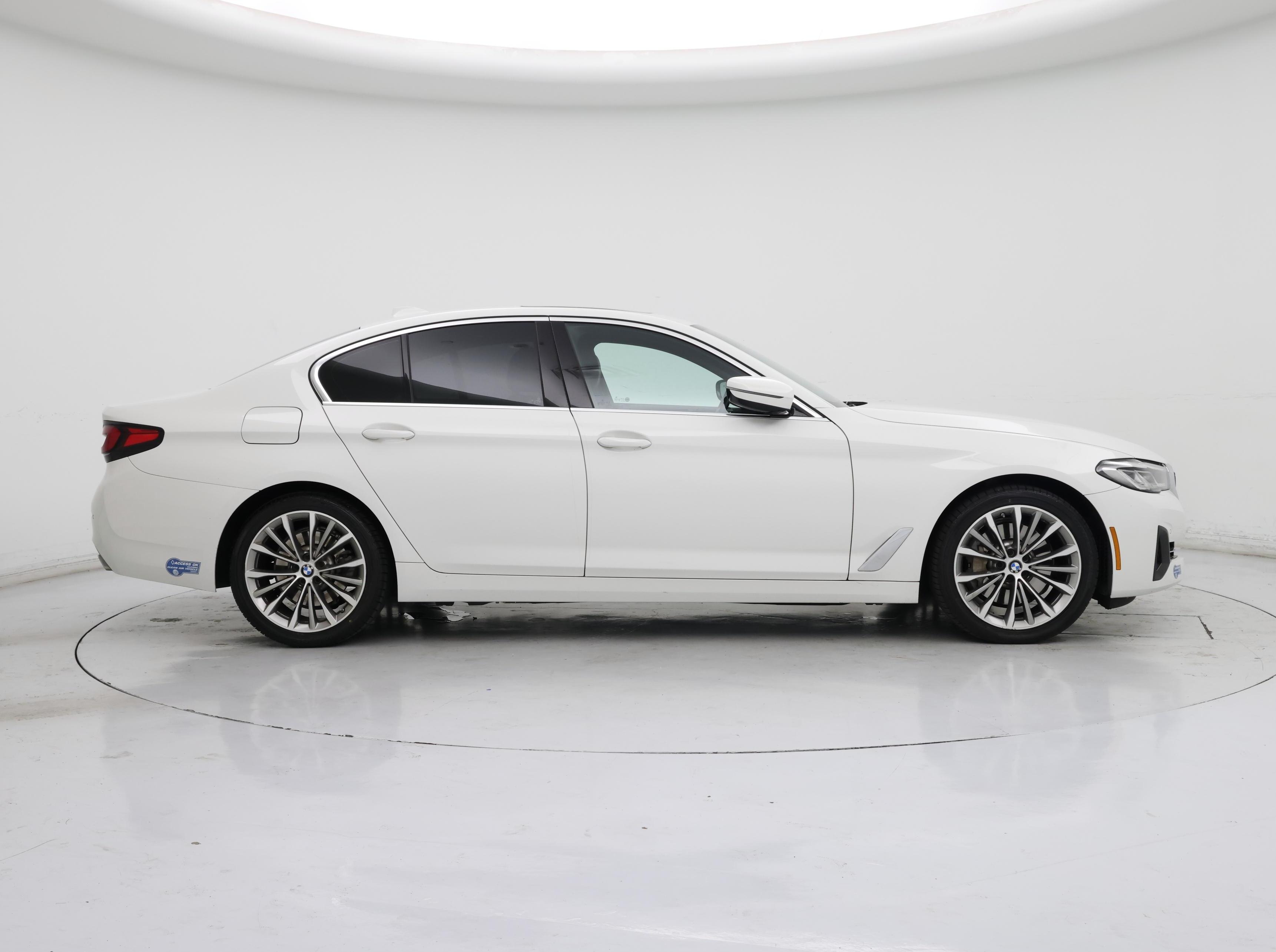 Thumbnail: 2021 BMW 5 Series - 7