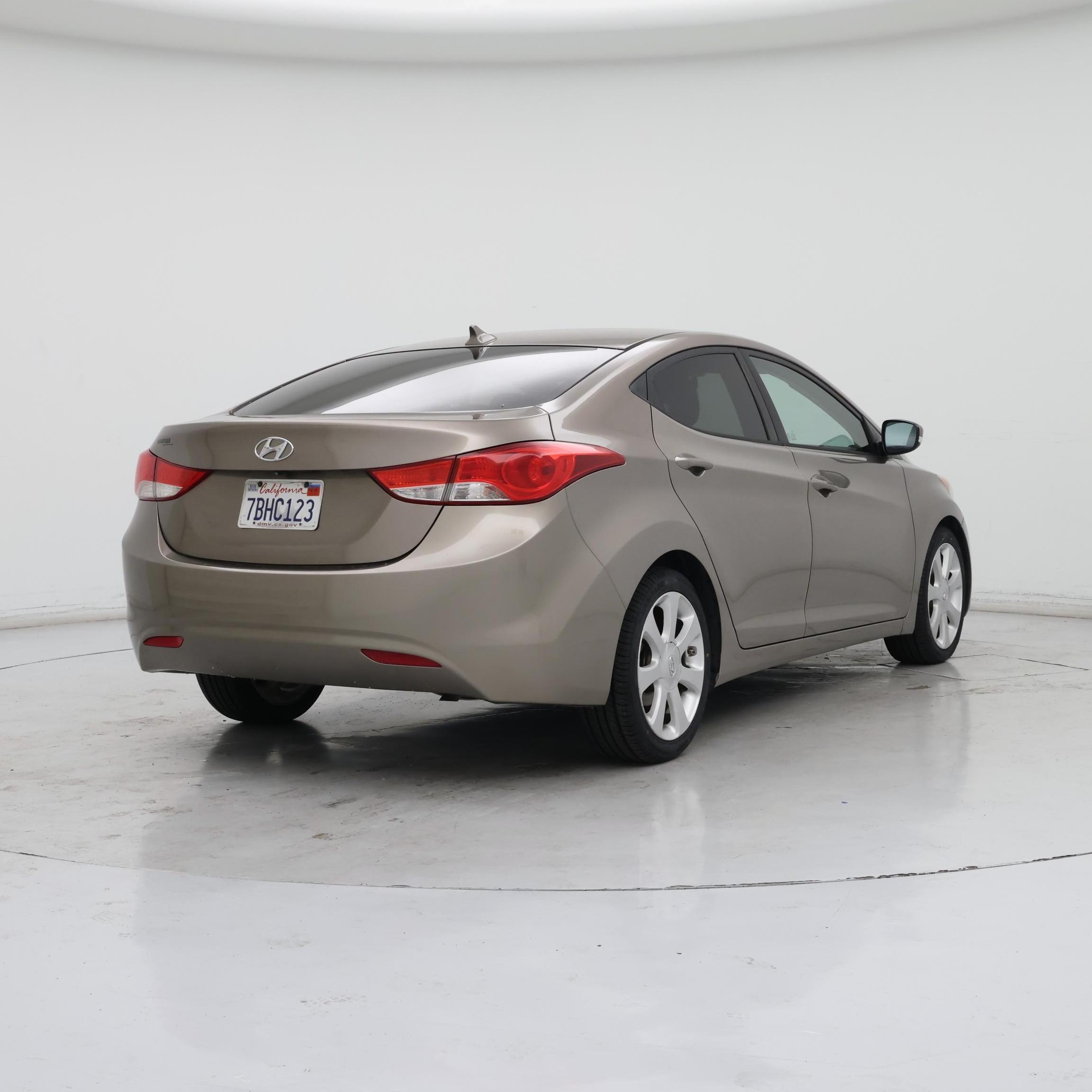 Thumbnail: 2013 Hyundai Elantra - 8