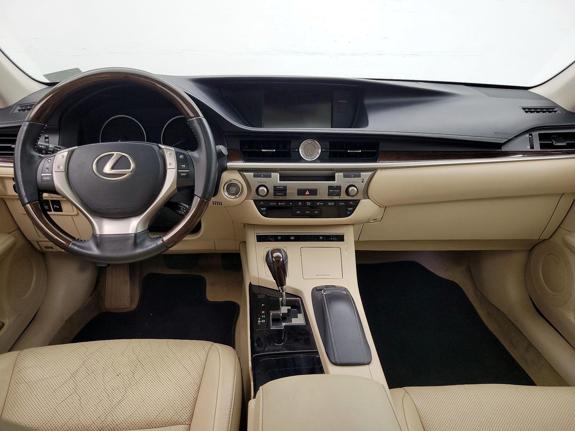 Thumbnail: 2014 Lexus ES - 9