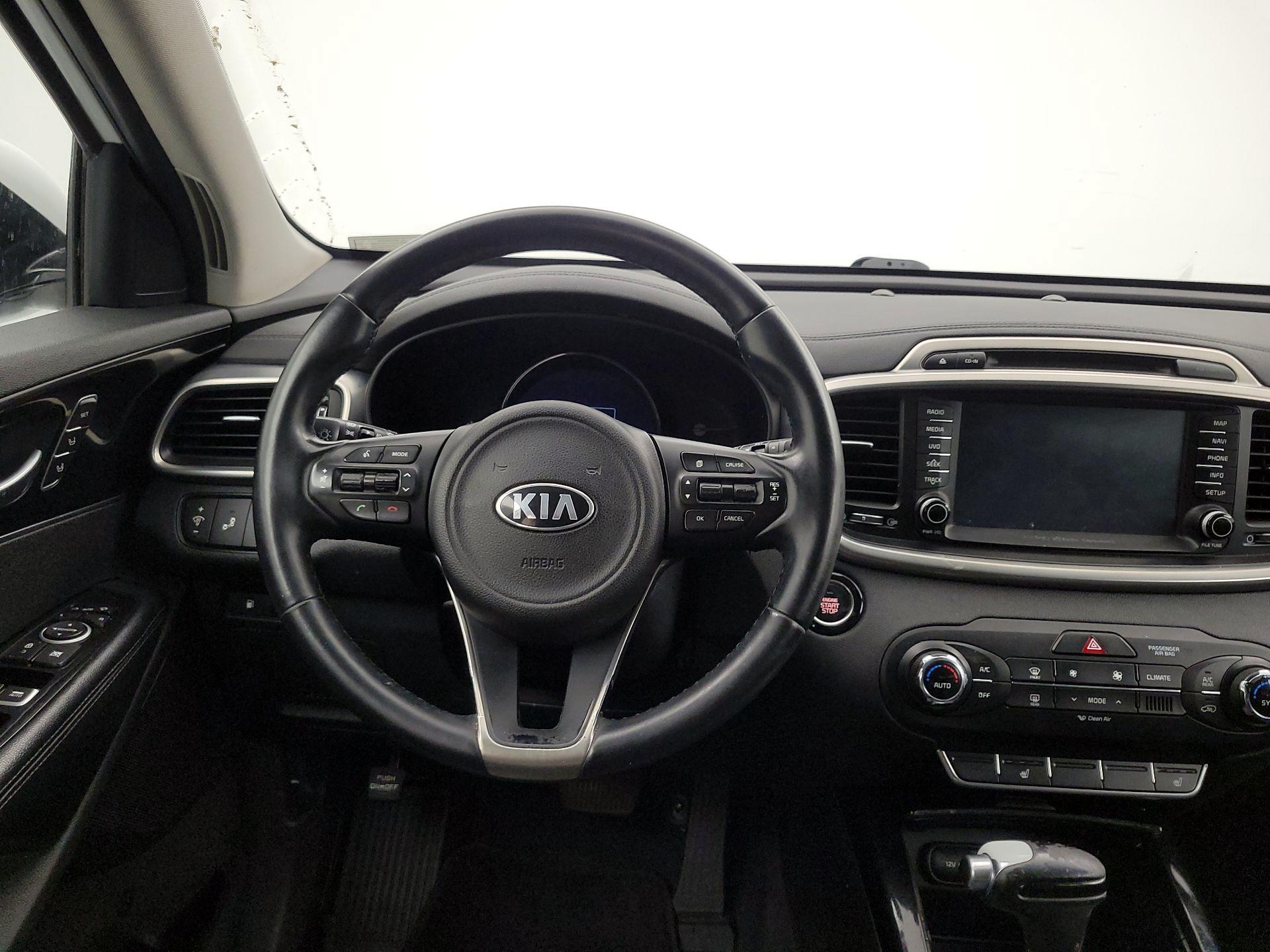 Thumbnail: 2016 Kia Sorento - 10