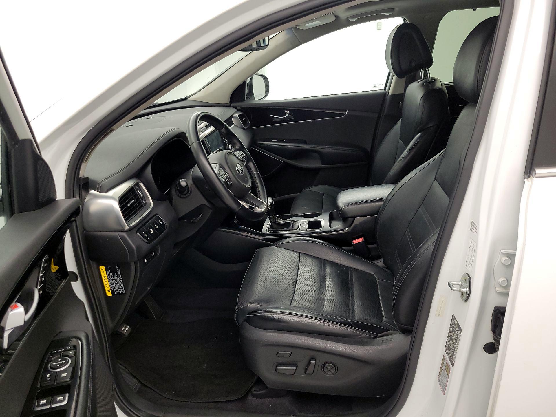 Thumbnail: 2016 Kia Sorento - 11