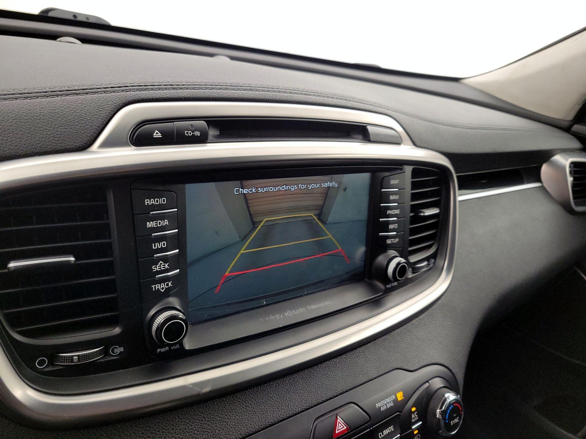 Thumbnail: 2016 Kia Sorento - 14