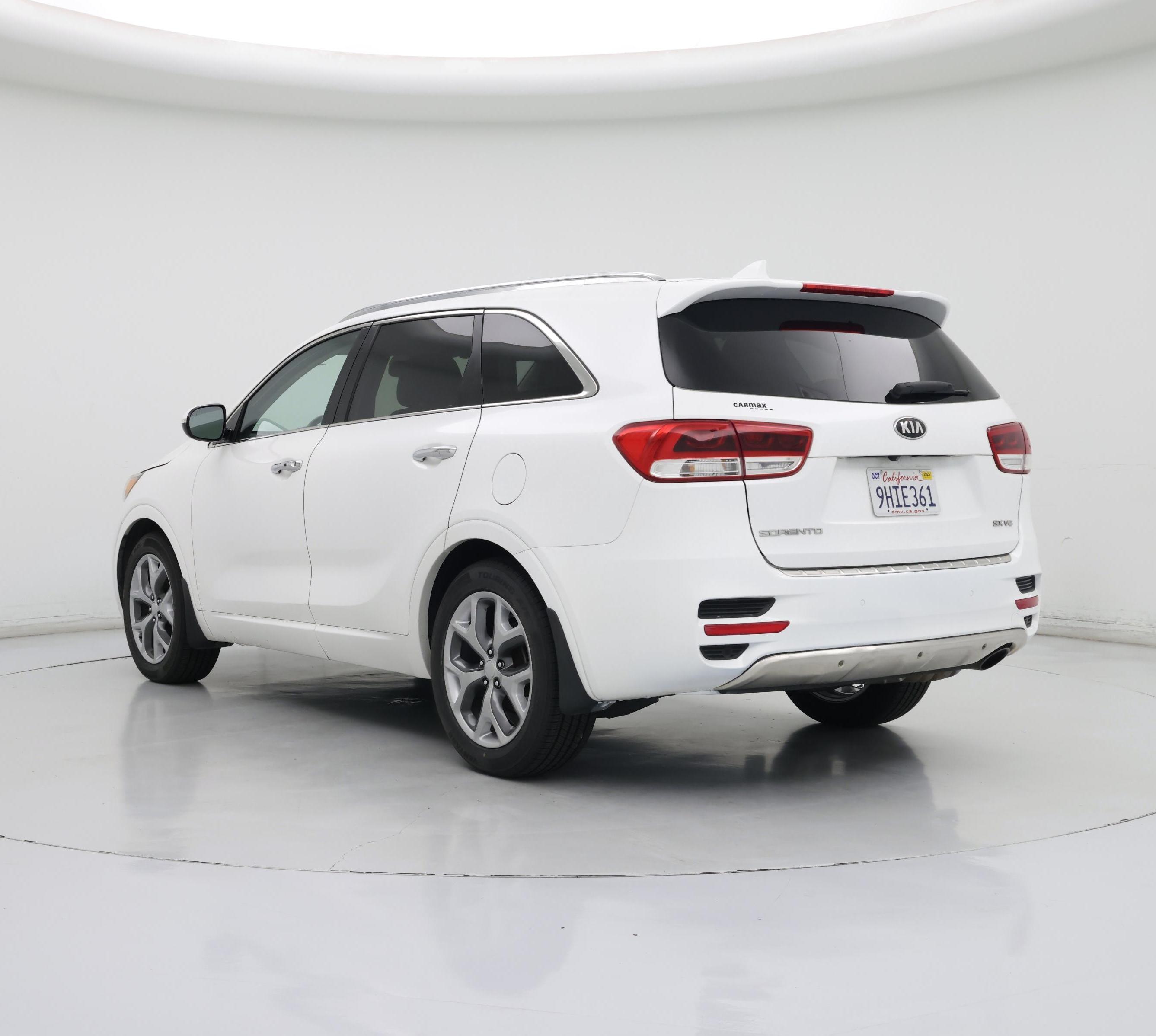Thumbnail: 2016 Kia Sorento - 2
