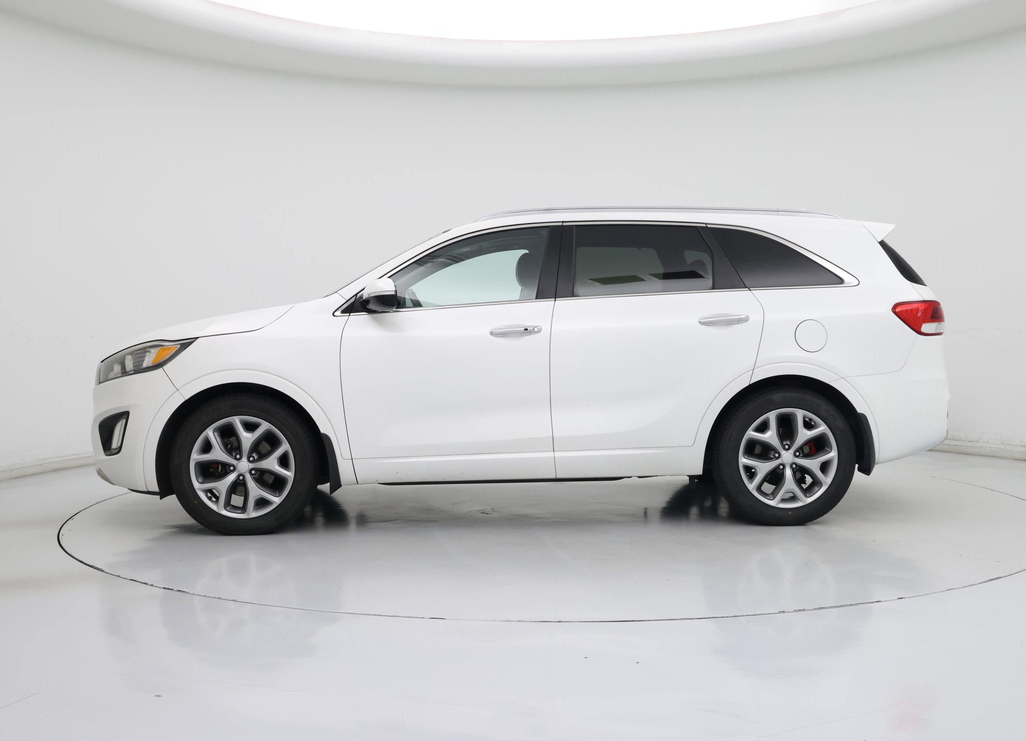 Thumbnail: 2016 Kia Sorento - 3