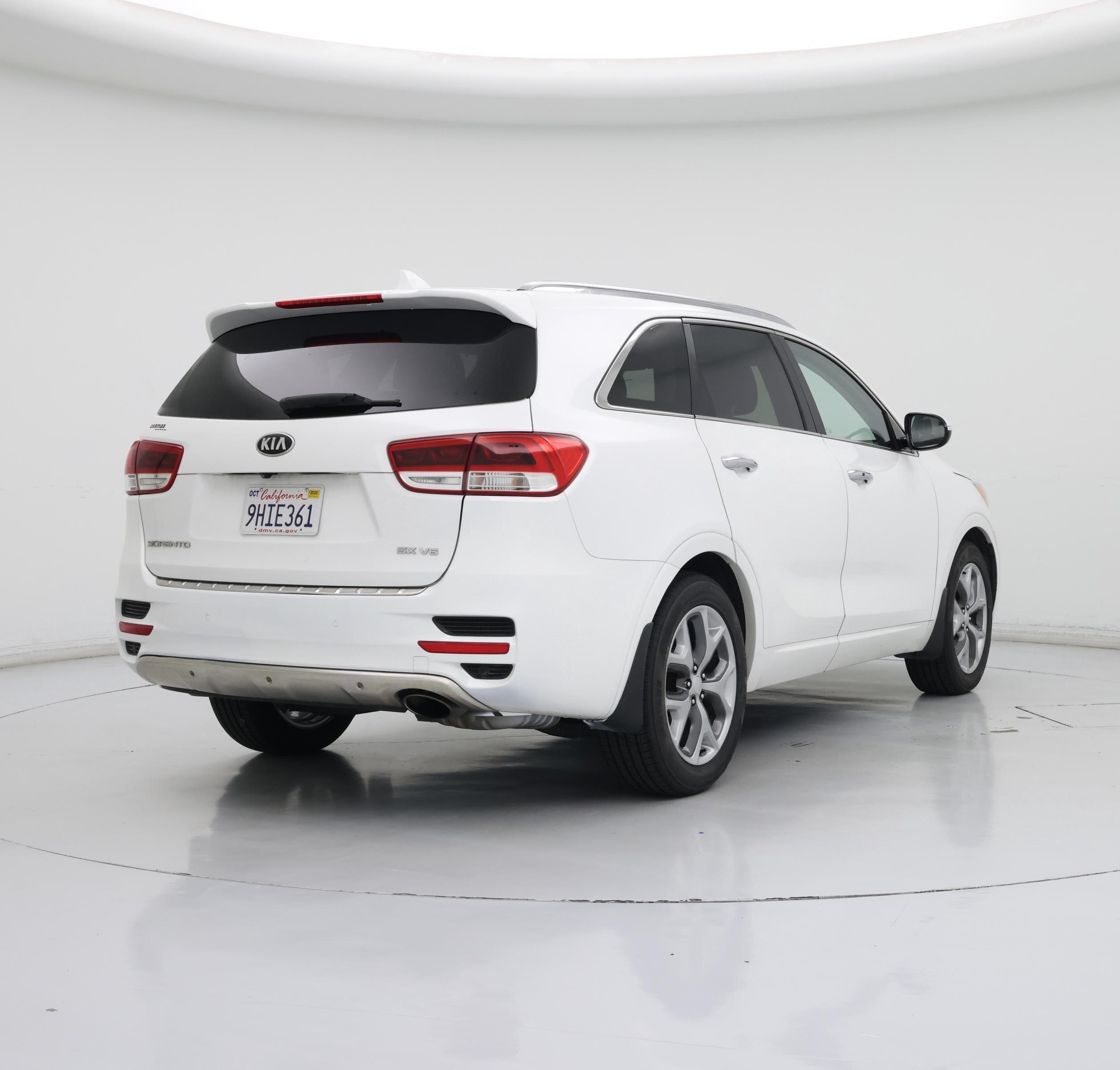 Thumbnail: 2016 Kia Sorento - 8