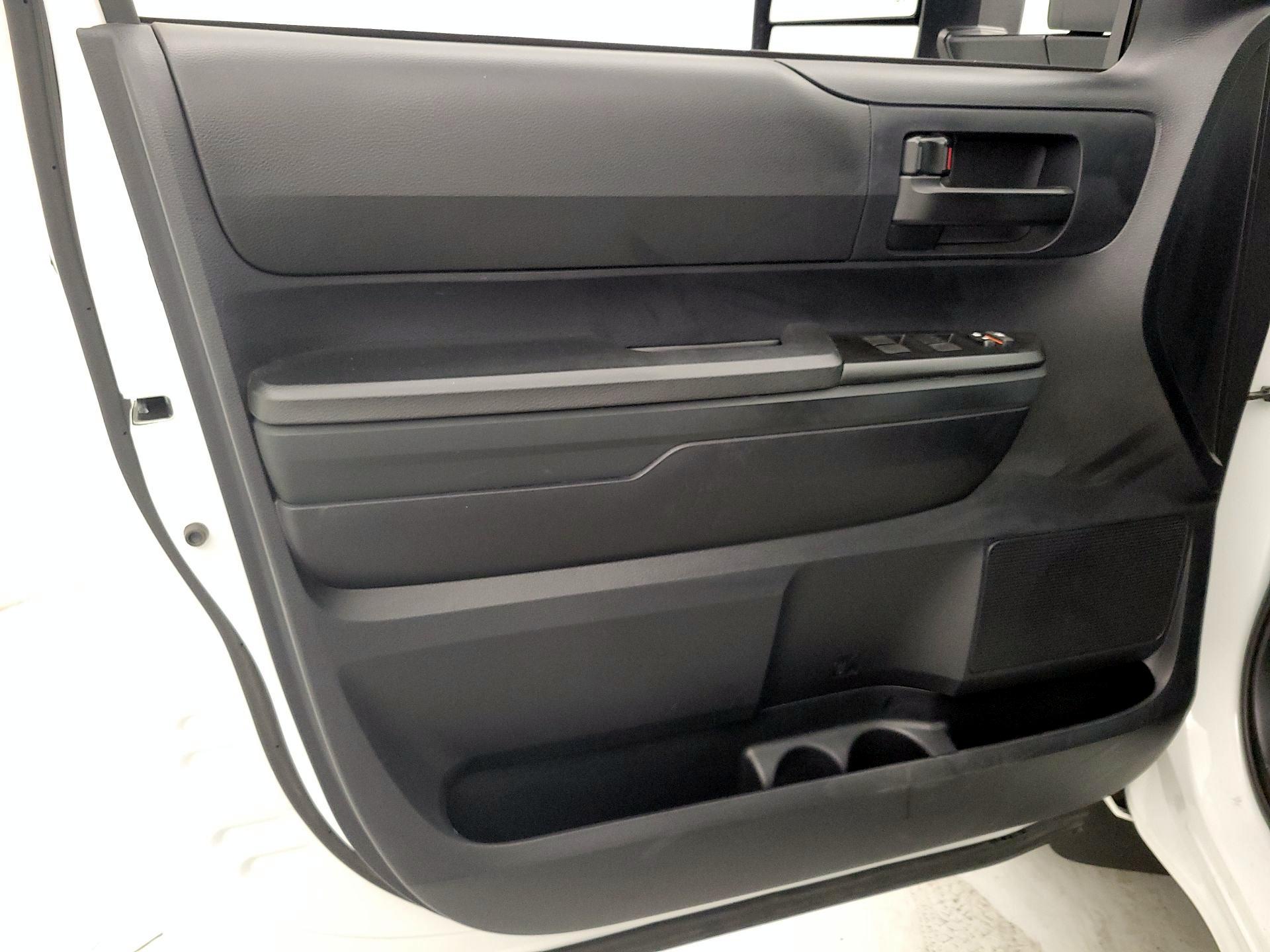 Thumbnail: 2019 Toyota Tundra - 12