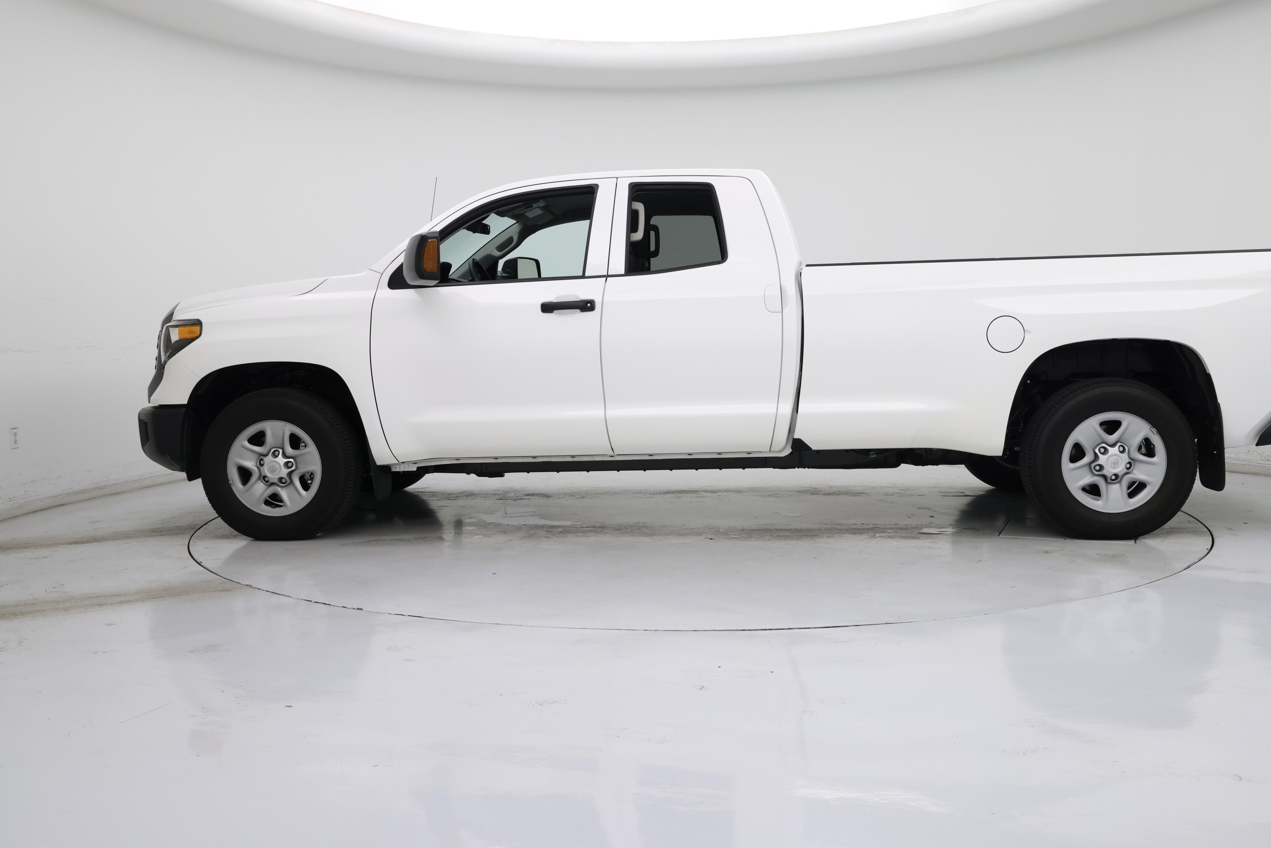 Thumbnail: 2019 Toyota Tundra - 3