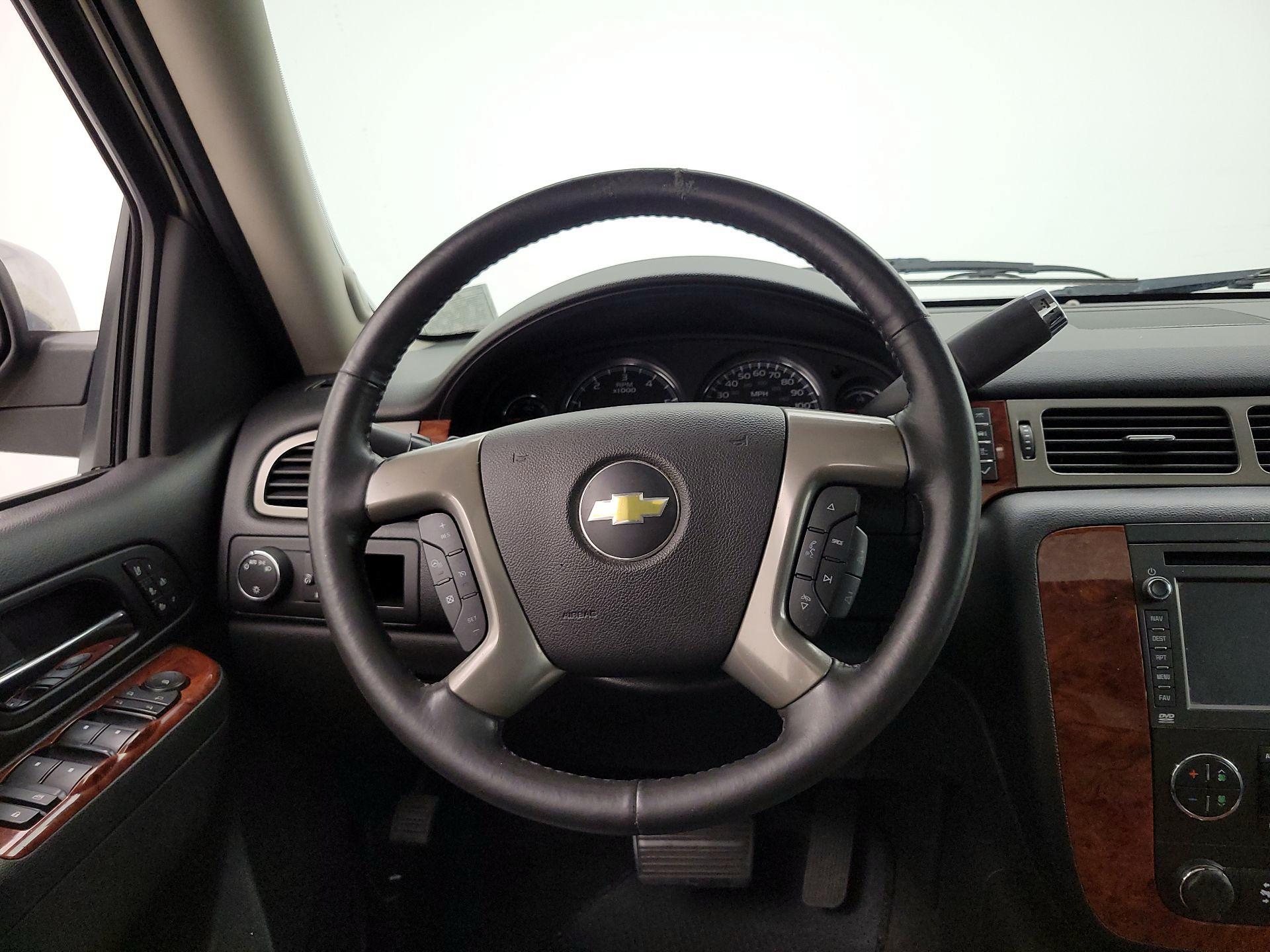 Thumbnail: 2013 Chevrolet Avalanche 1500 - 10