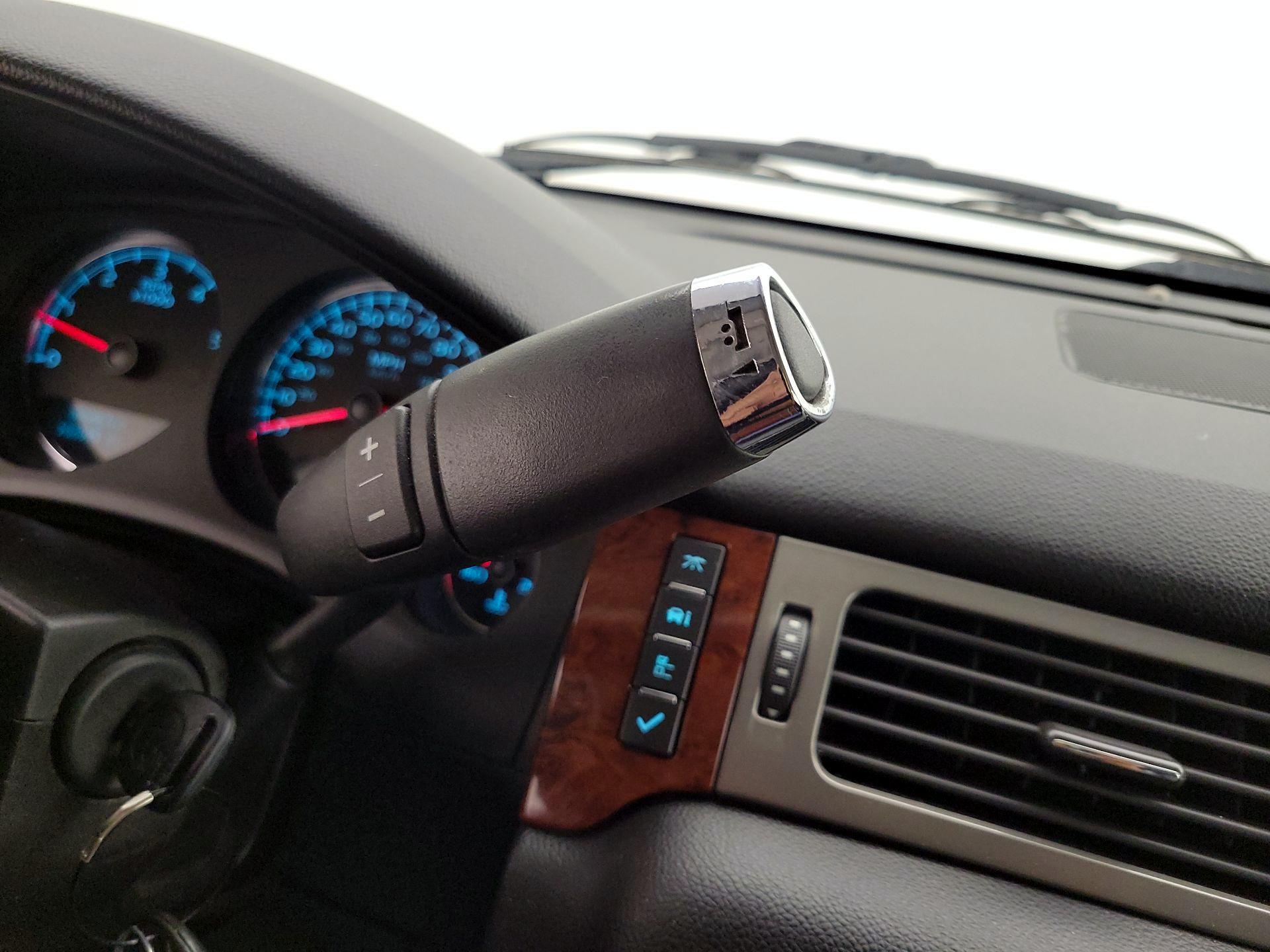 Thumbnail: 2013 Chevrolet Avalanche 1500 - 18