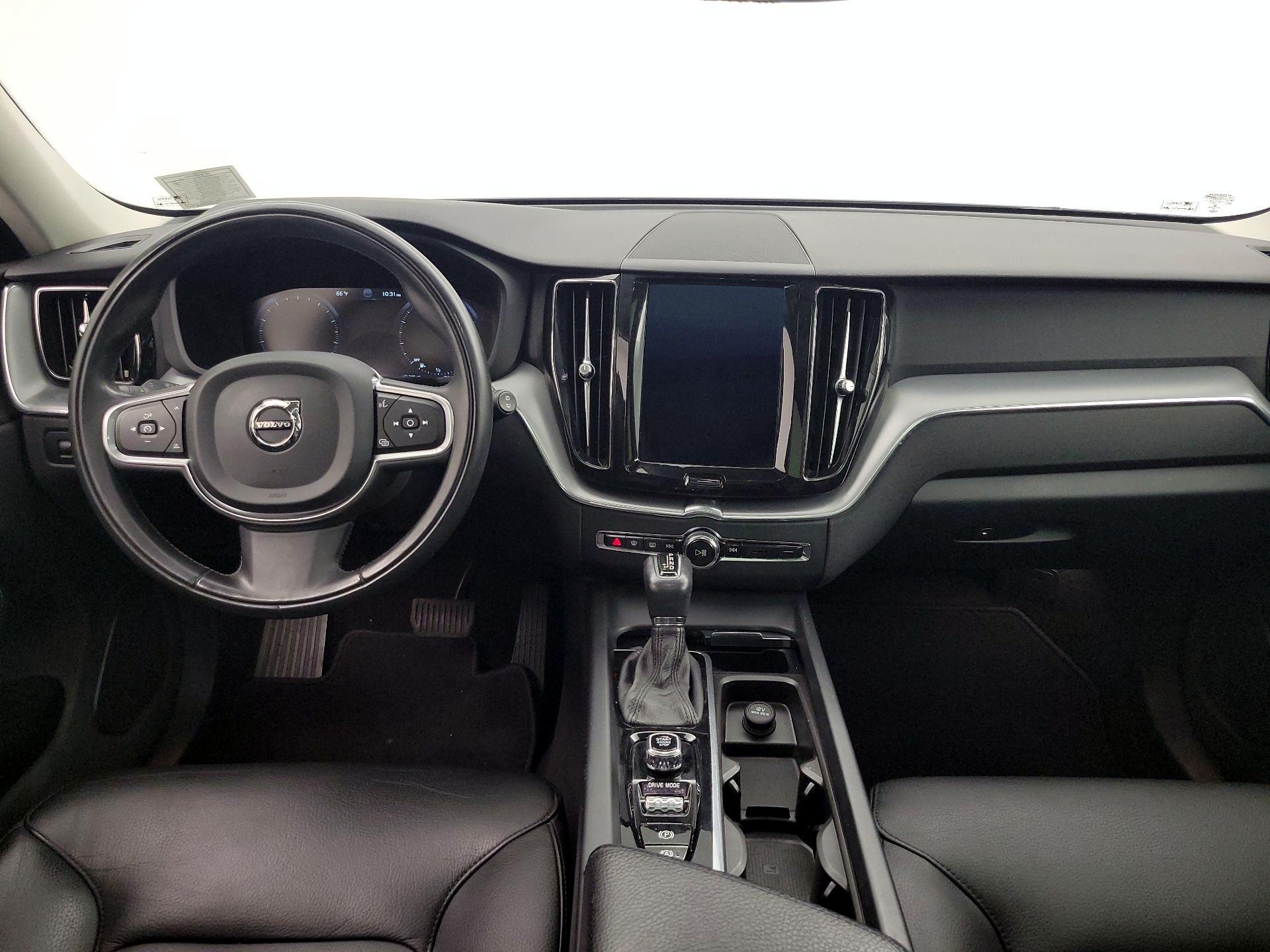 Thumbnail: 2018 Volvo XC60 - 9