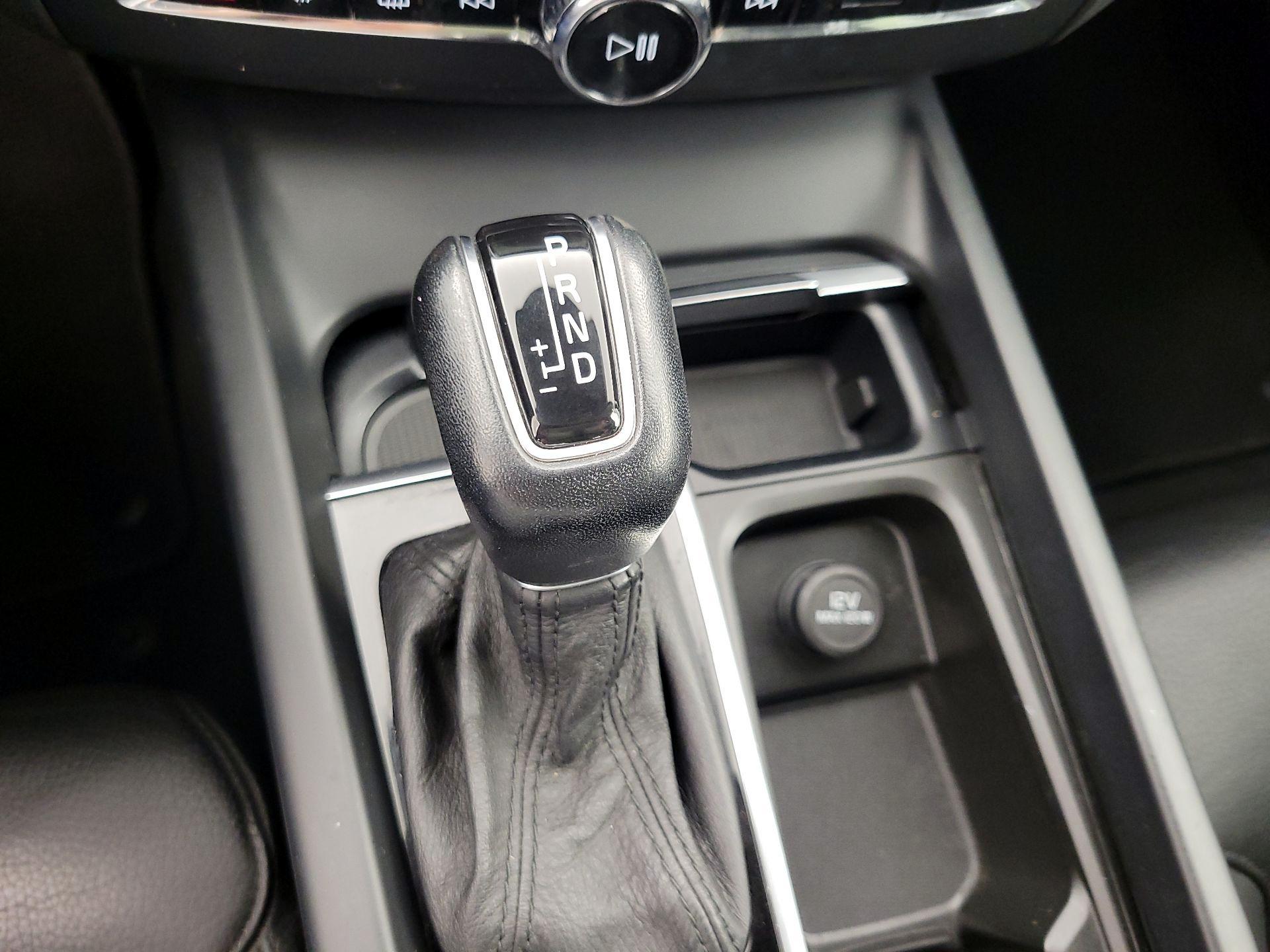 Thumbnail: 2018 Volvo XC60 - 18