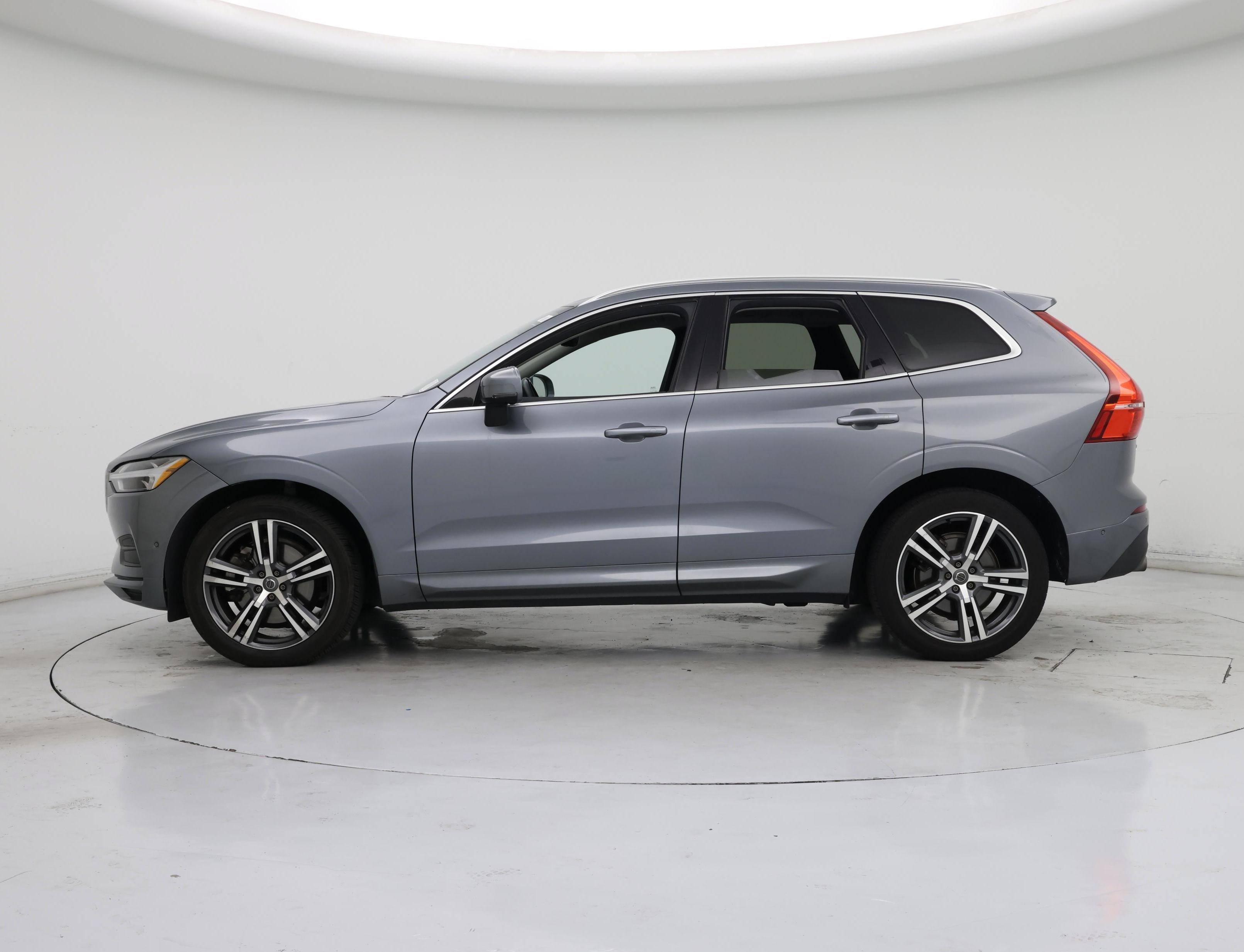 Thumbnail: 2018 Volvo XC60 - 3
