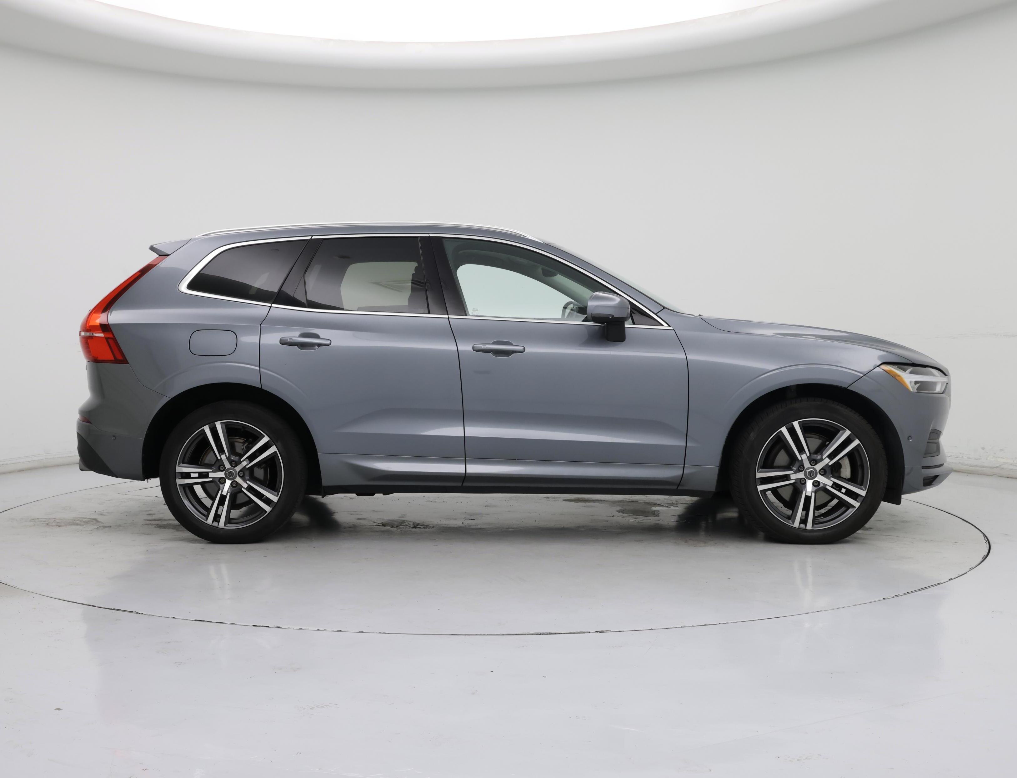 Thumbnail: 2018 Volvo XC60 - 7
