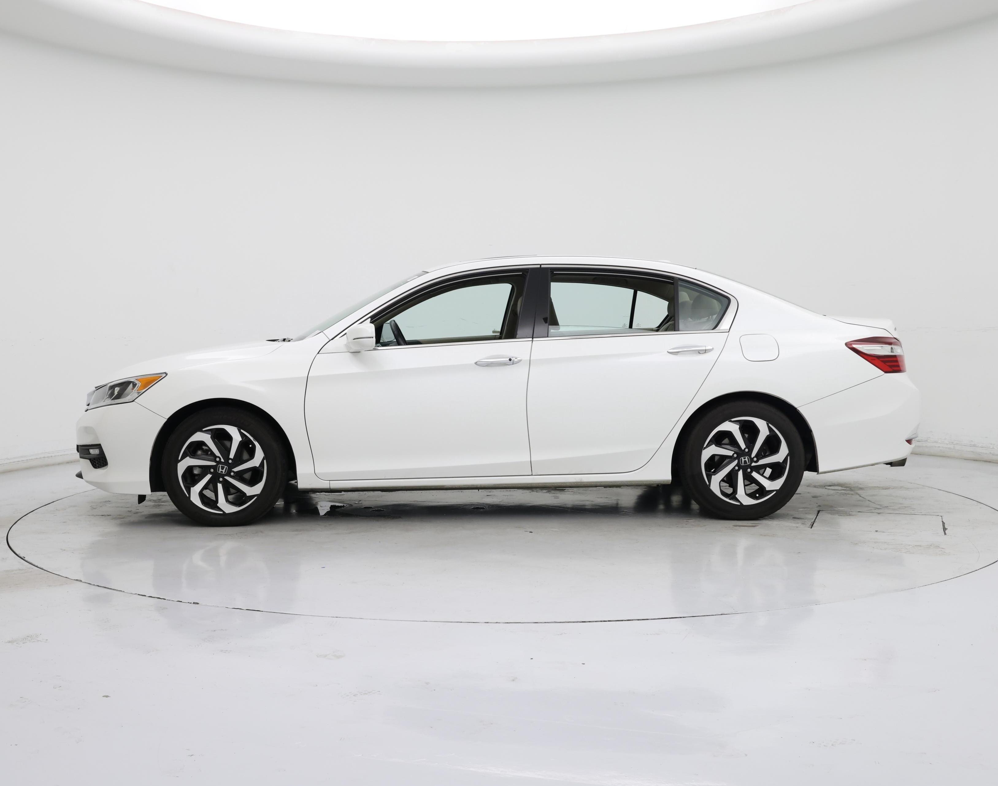 Thumbnail: 2017 Honda Accord - 3