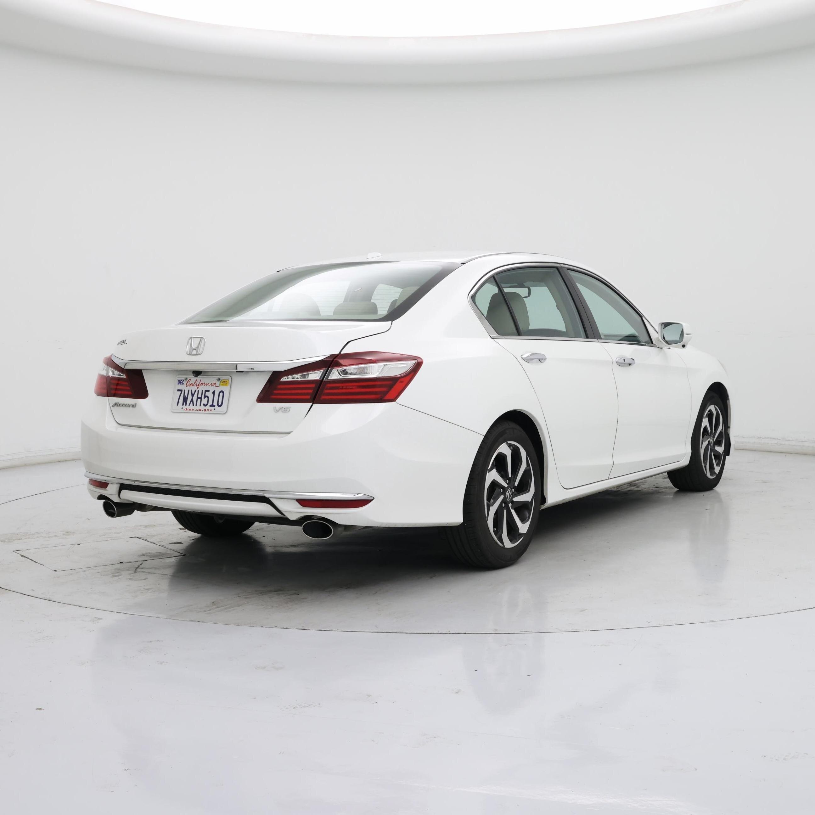 Thumbnail: 2017 Honda Accord - 8
