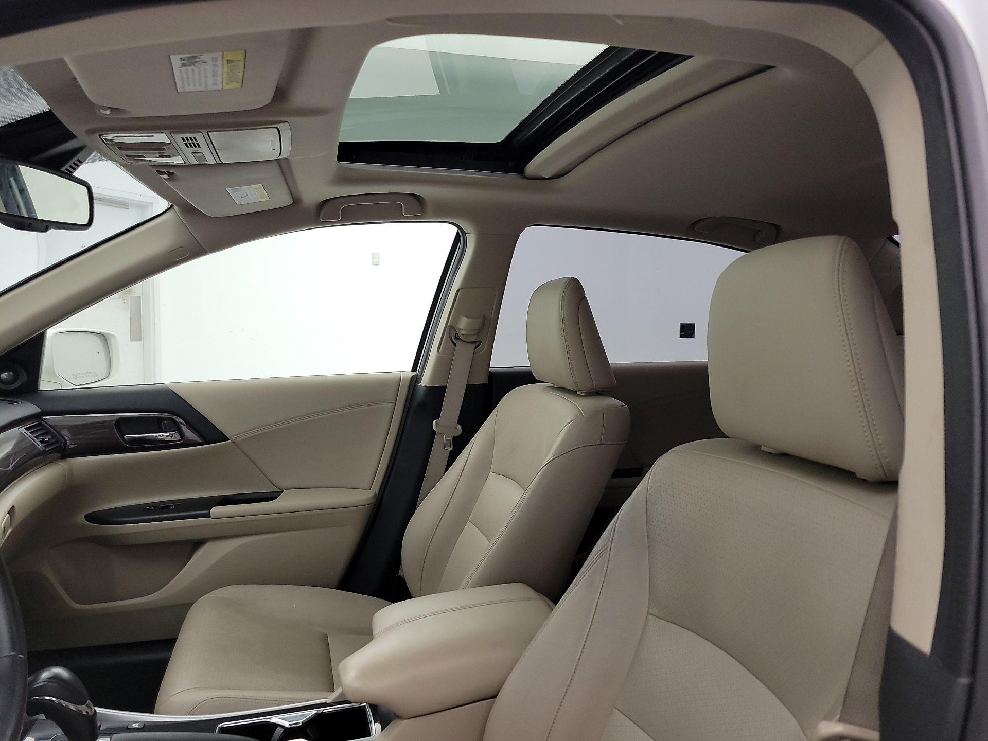 Thumbnail: 2017 Honda Accord - 19