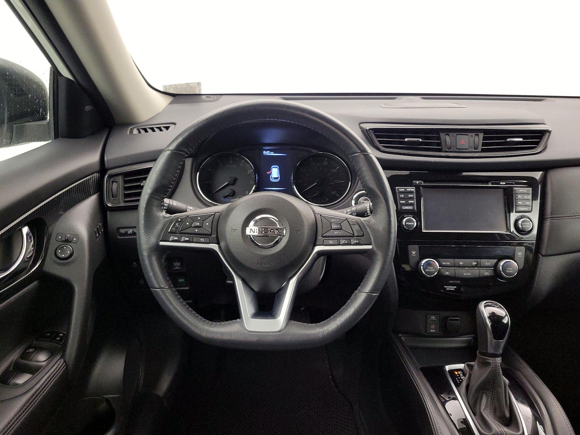 Thumbnail: 2017 Nissan Rogue - 10
