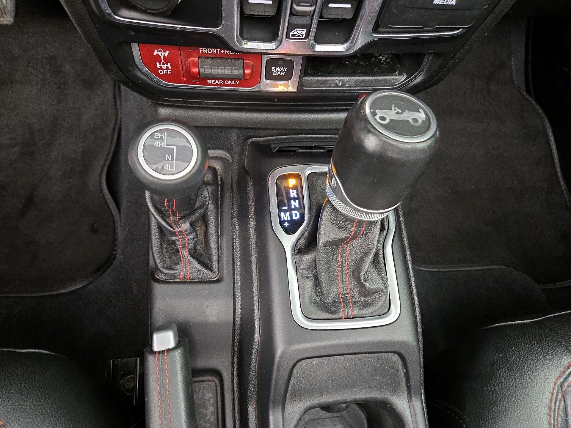 Thumbnail: 2019 Jeep Wrangler - 18