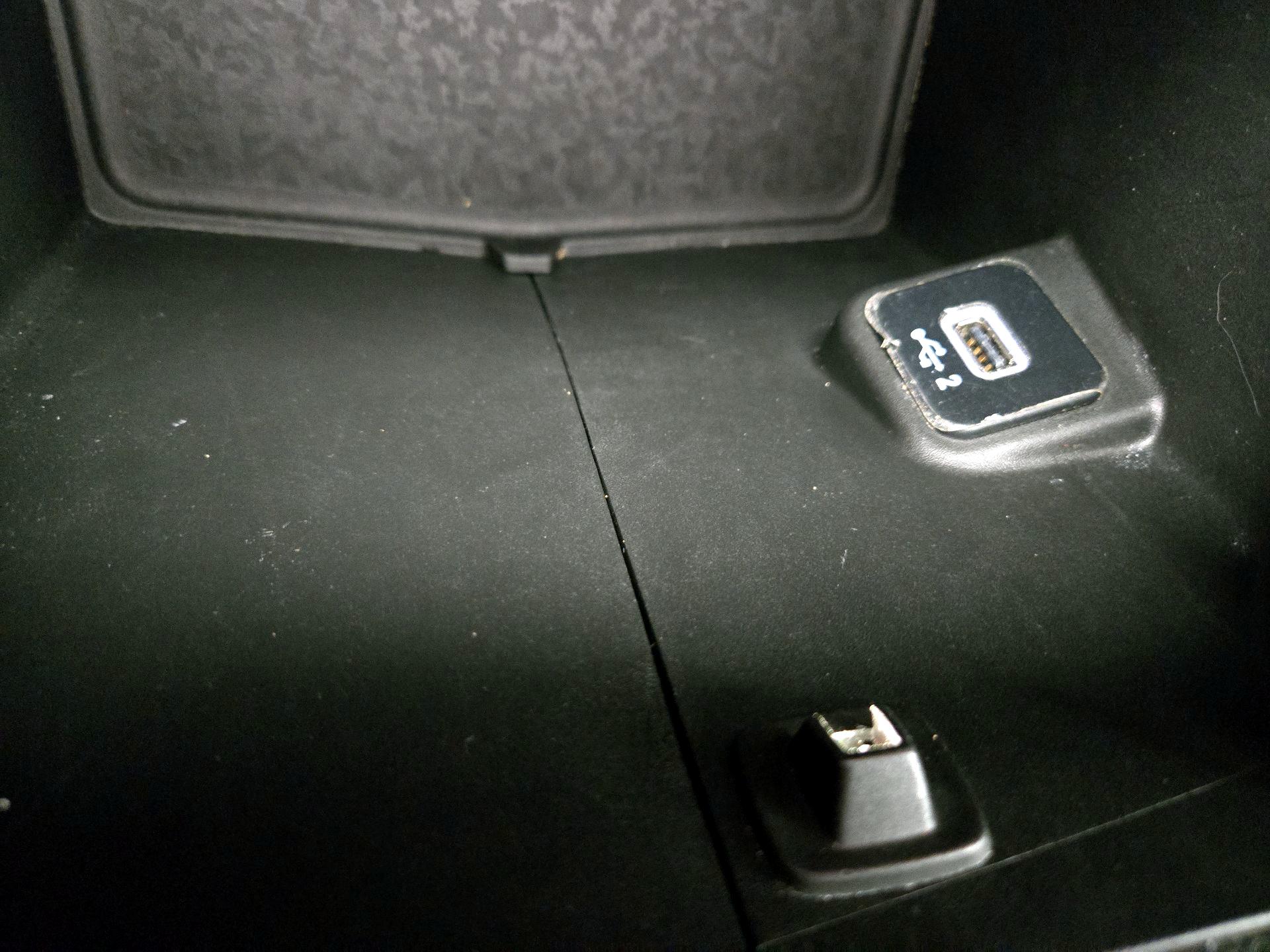 Thumbnail: 2019 Jeep Wrangler - 19