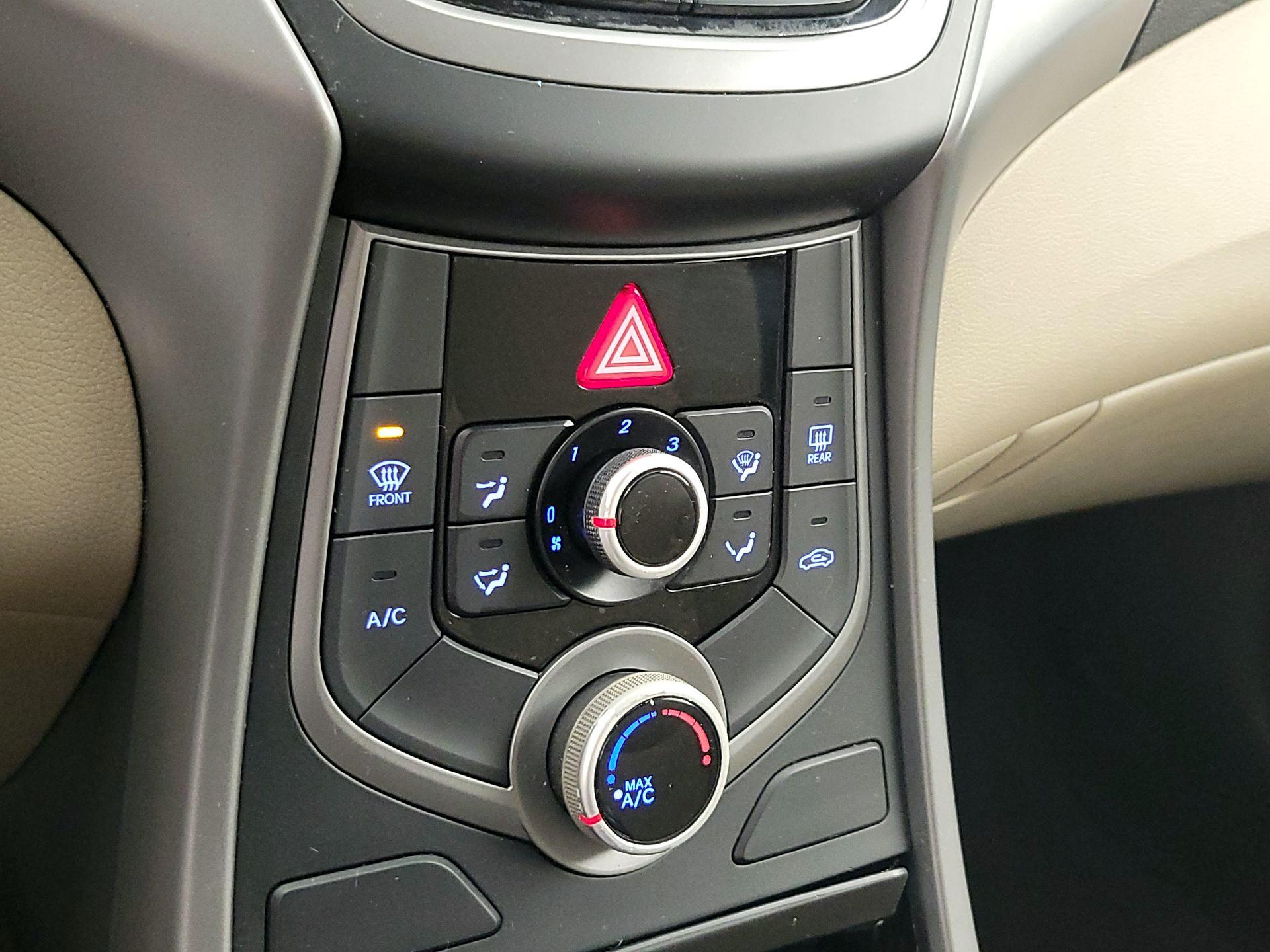Thumbnail: 2015 Hyundai Elantra - 15