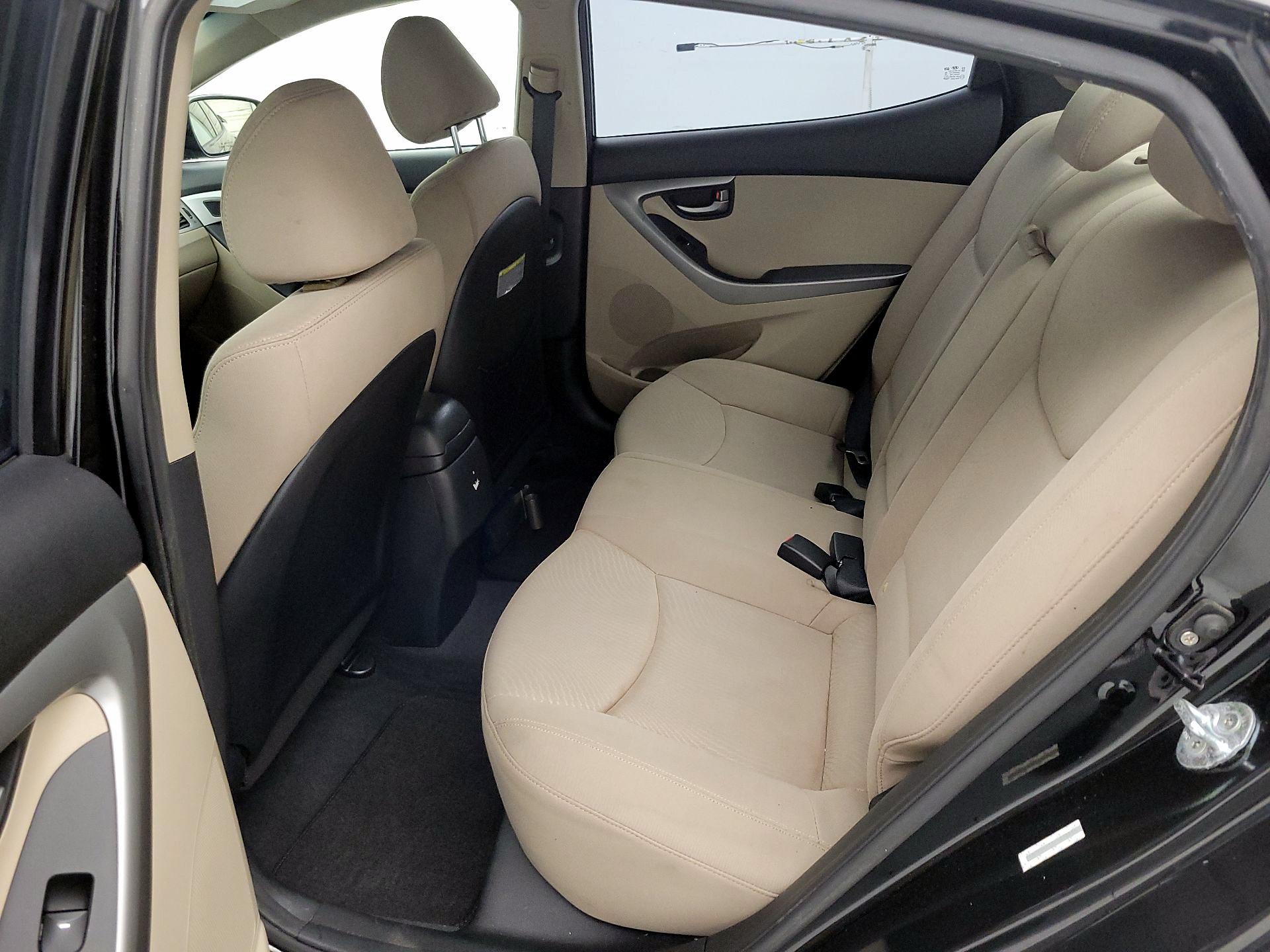 Thumbnail: 2015 Hyundai Elantra - 18