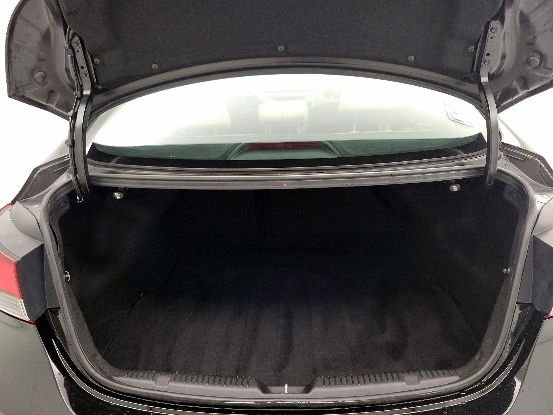 Thumbnail: 2015 Hyundai Elantra - 19