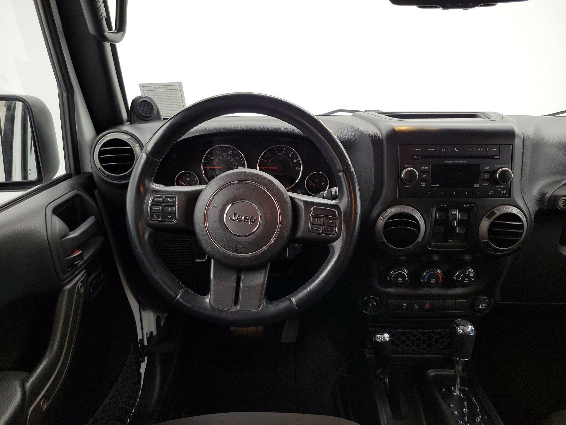 Thumbnail: 2014 Jeep Wrangler - 9
