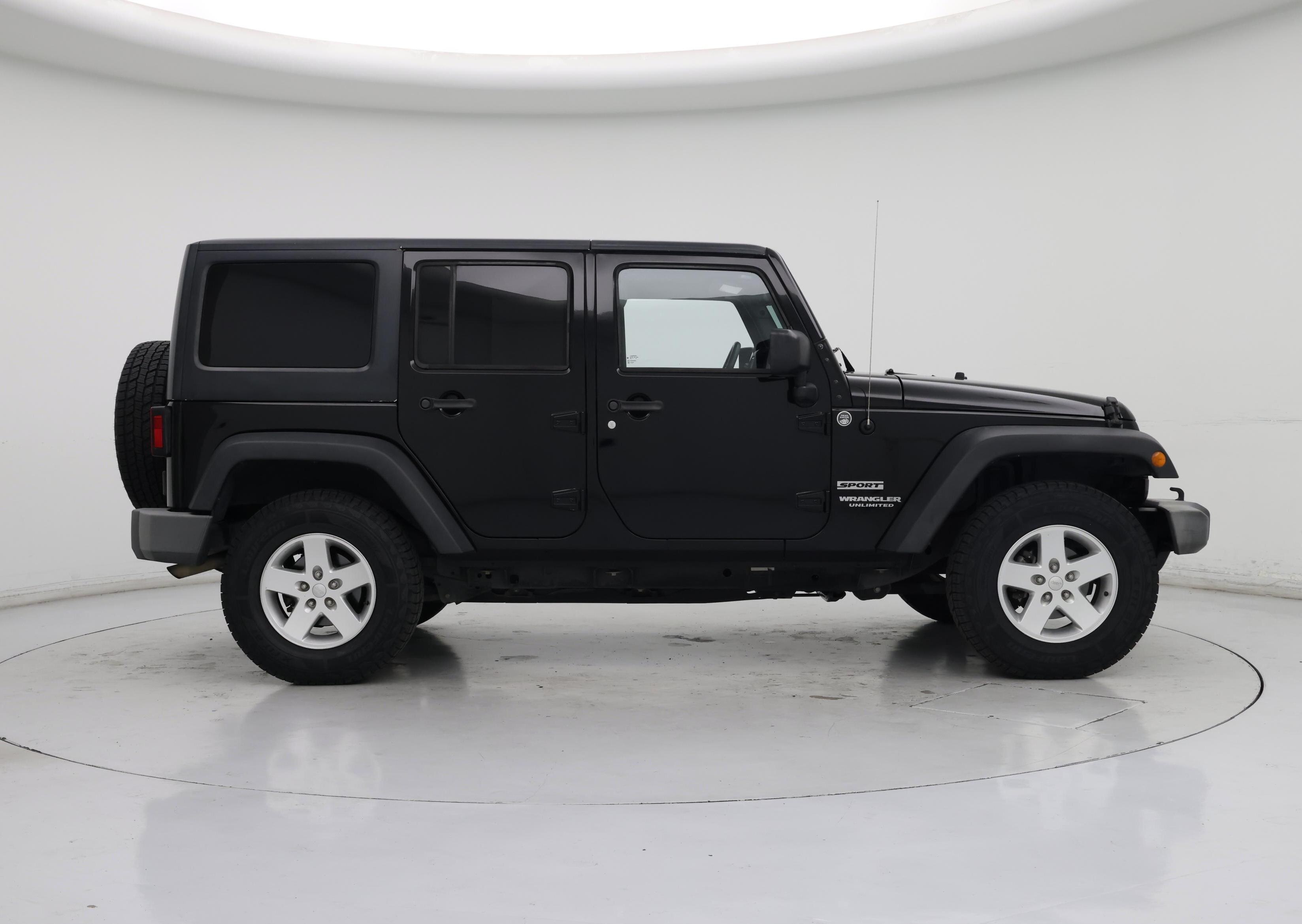 Thumbnail: 2015 Jeep Wrangler - 7
