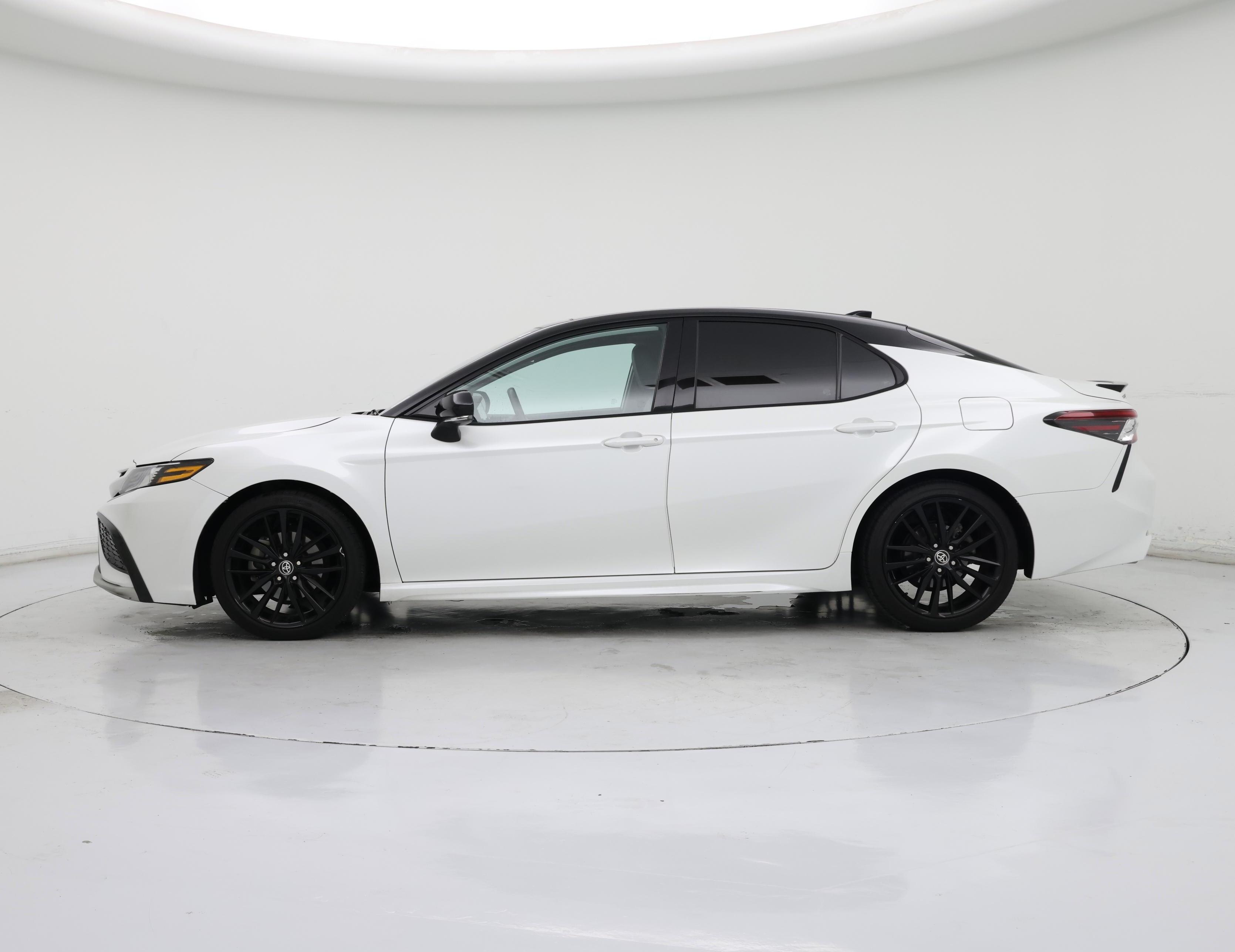 Thumbnail: 2023 Toyota Camry - 3