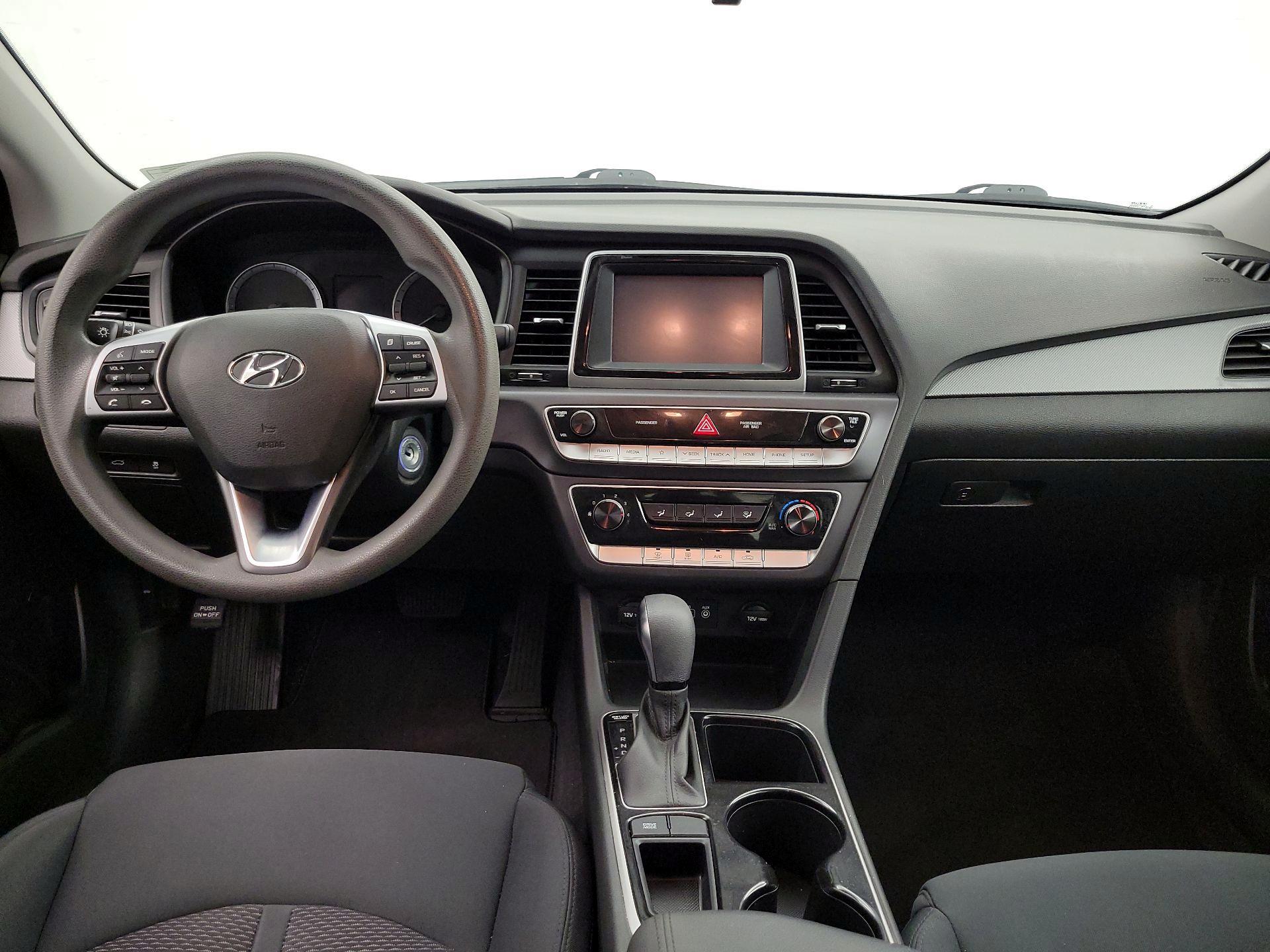 Thumbnail: 2019 Hyundai Sonata - 9