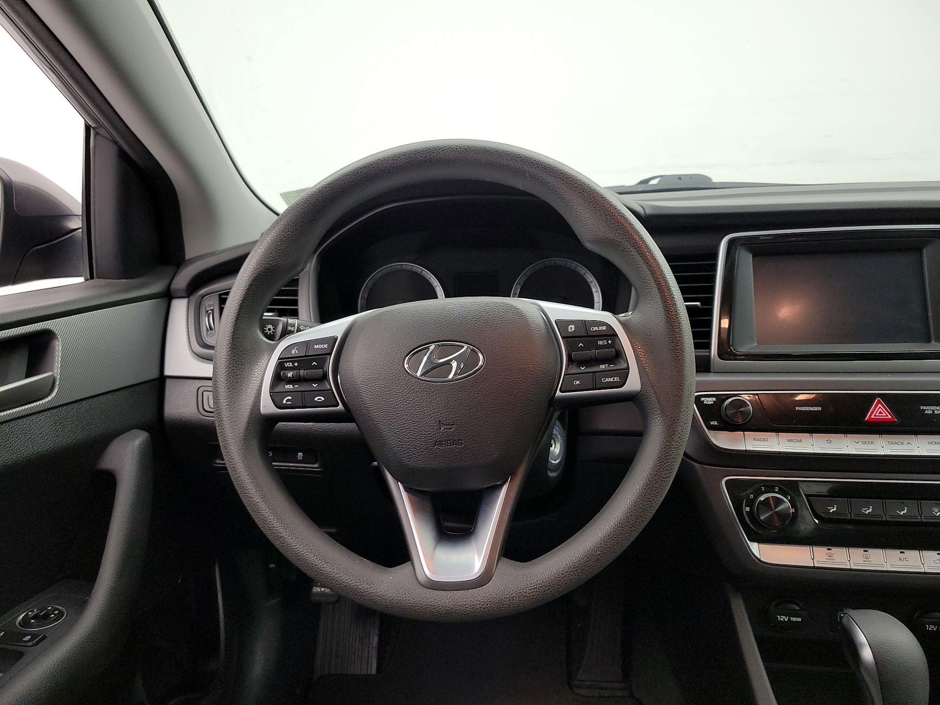 Thumbnail: 2019 Hyundai Sonata - 10