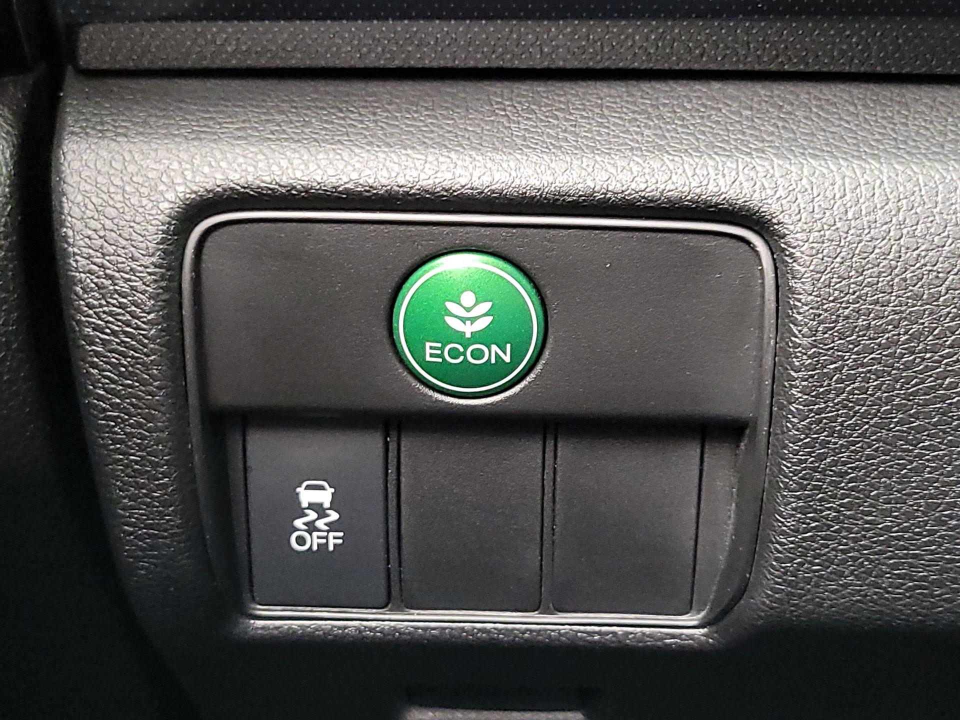 Thumbnail: 2015 Honda Accord - 13