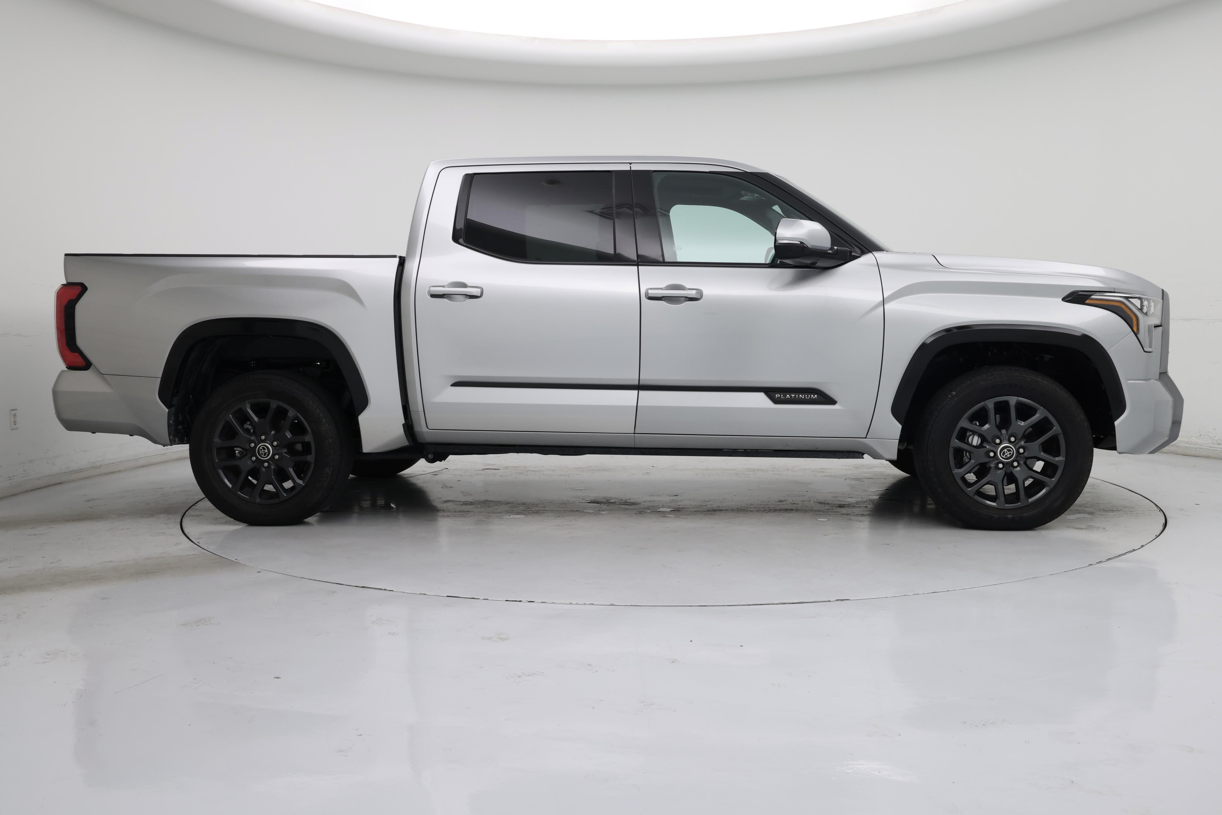Thumbnail: 2023 Toyota Tundra - 7