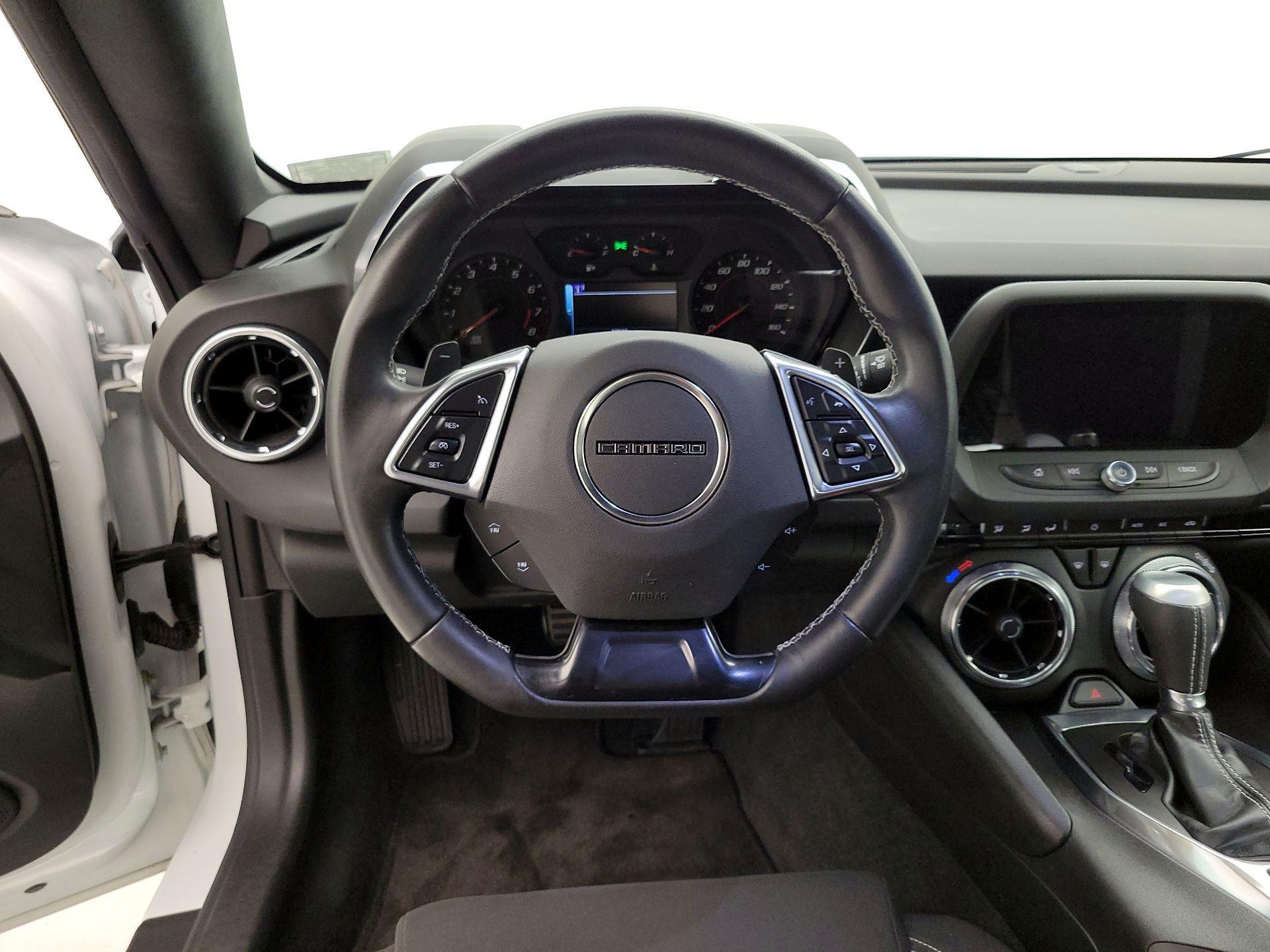 Thumbnail: 2018 Chevrolet Camaro - 10