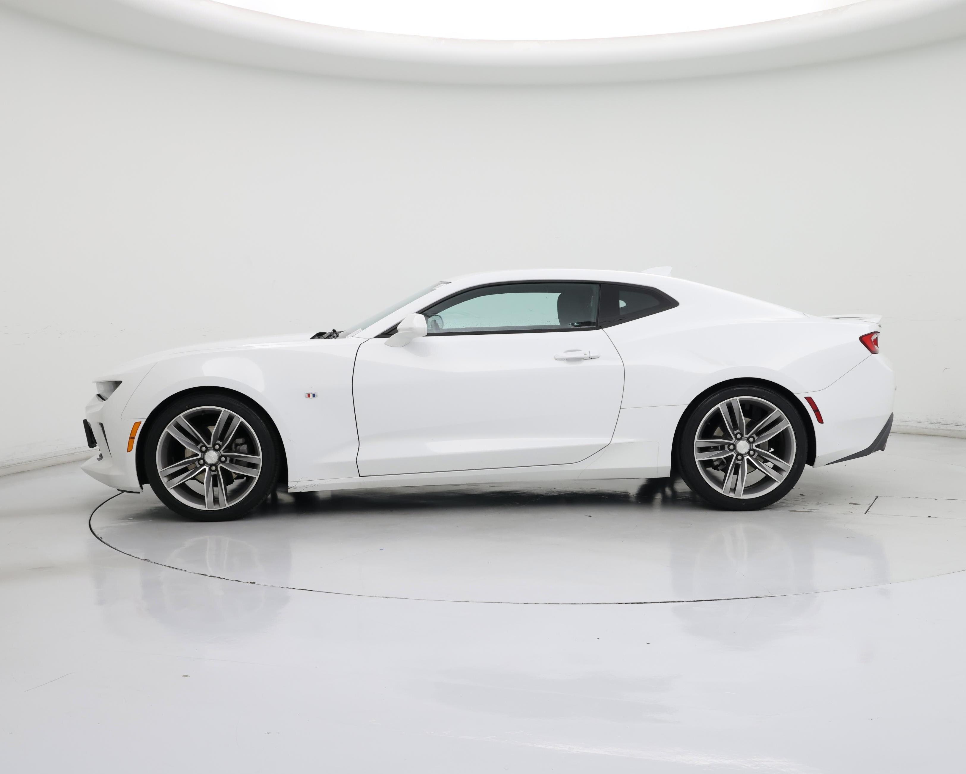 Thumbnail: 2018 Chevrolet Camaro - 3