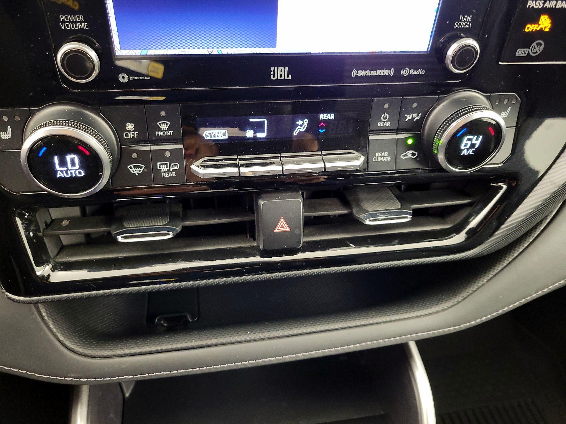 Thumbnail: 2021 Toyota Highlander - 17