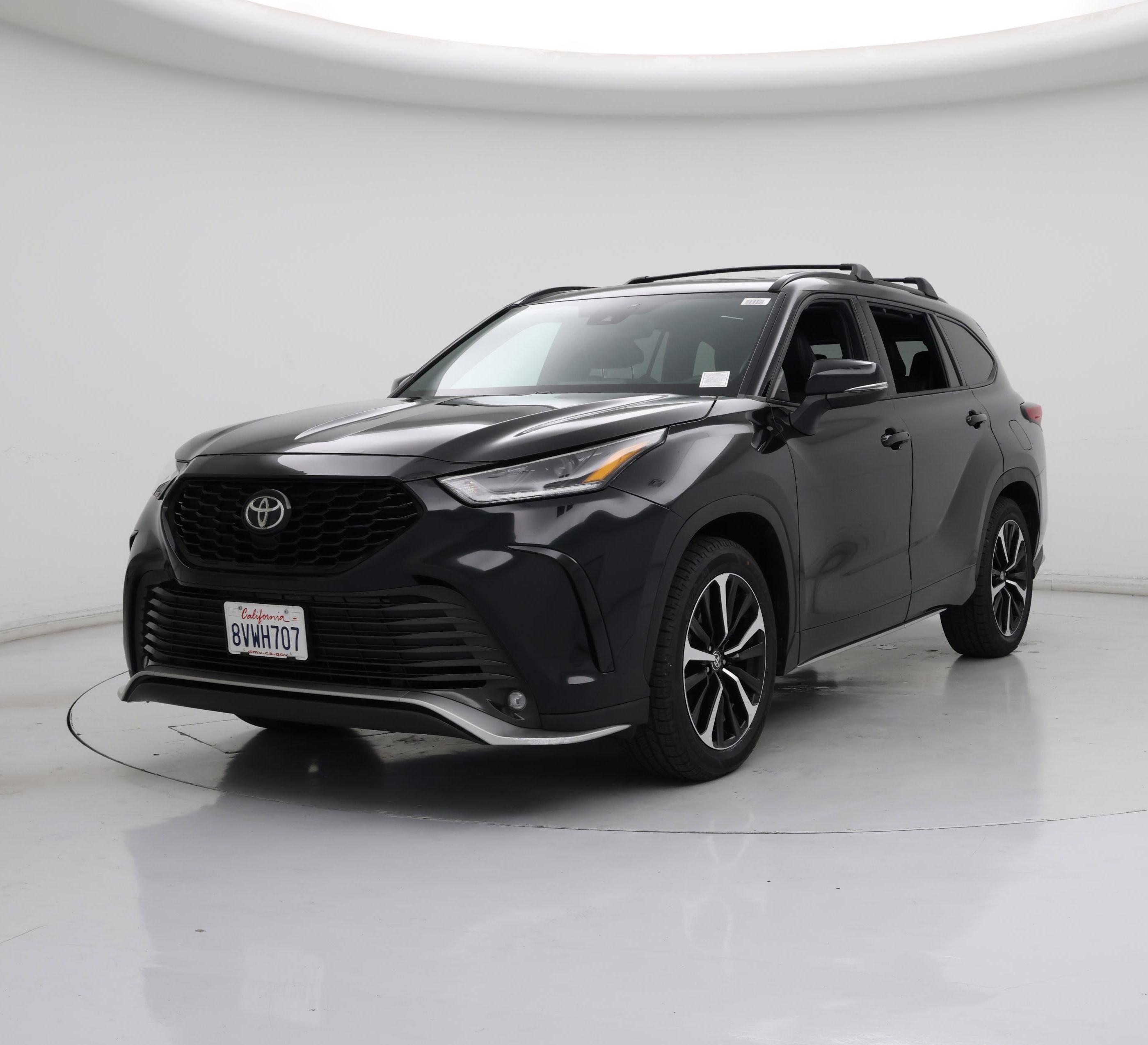 Thumbnail: 2021 Toyota Highlander - 4