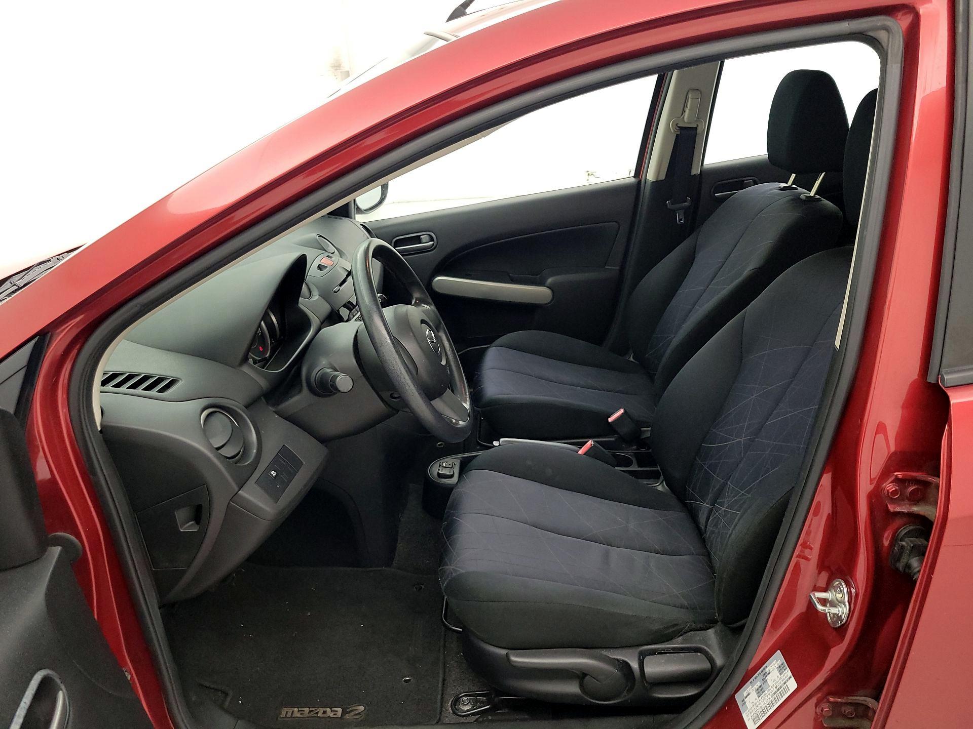 Thumbnail: 2014 Mazda Mazda2 - 11