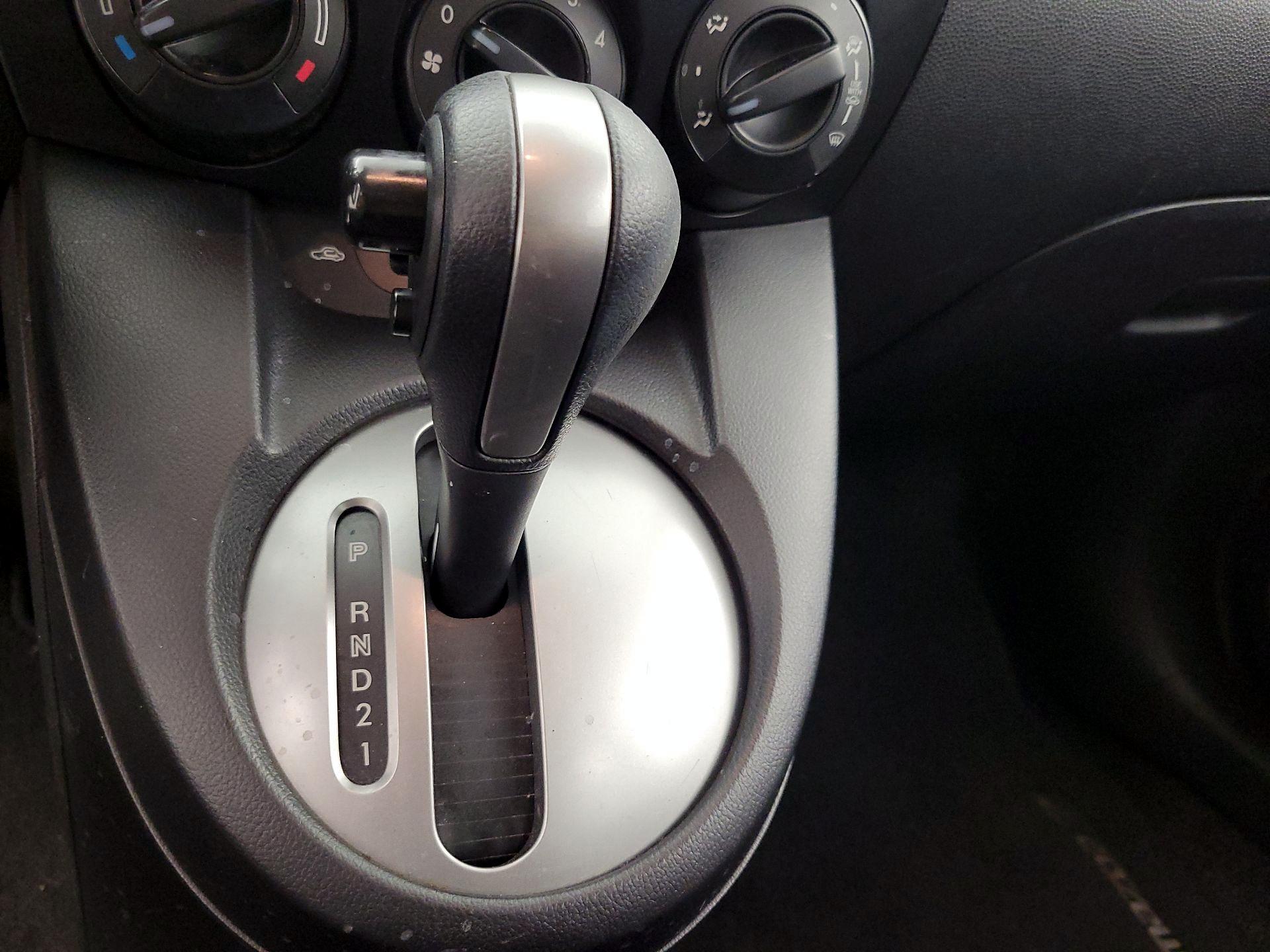 Thumbnail: 2014 Mazda Mazda2 - 16