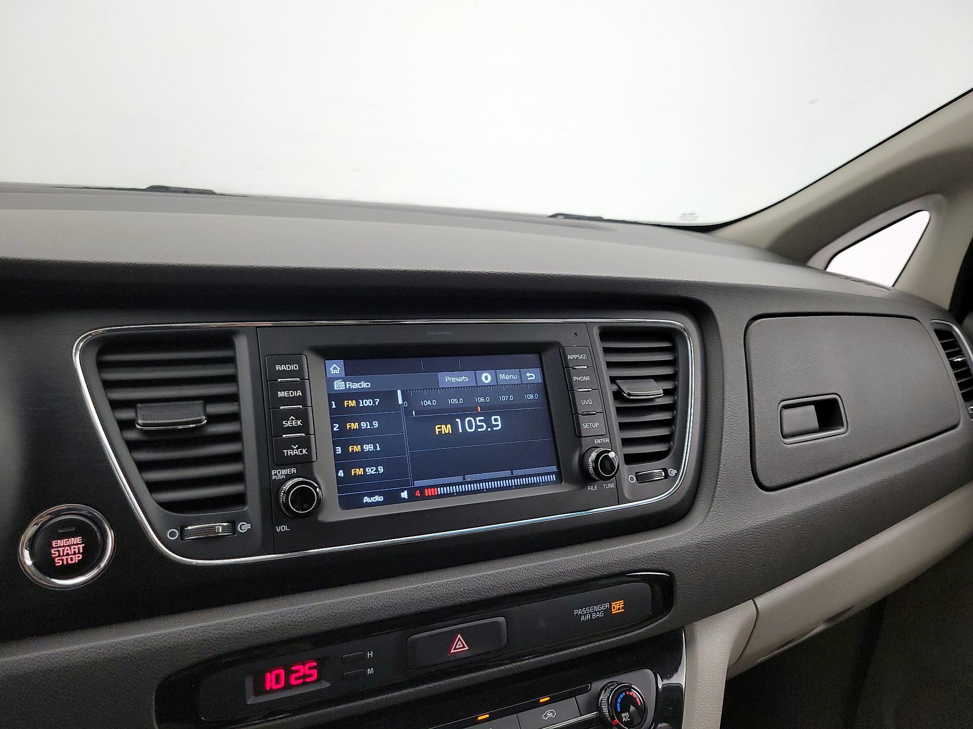 Thumbnail: 2018 Kia Sedona - 15
