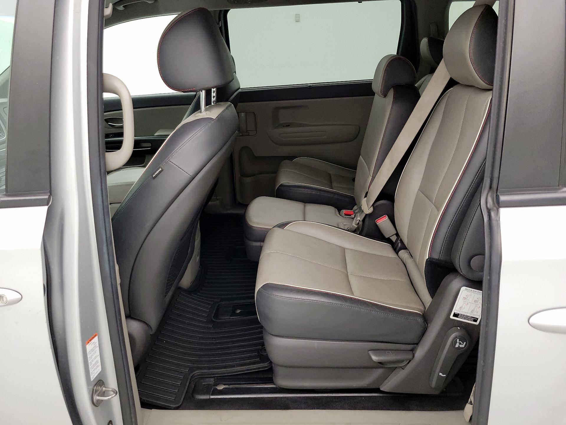 Thumbnail: 2018 Kia Sedona - 19