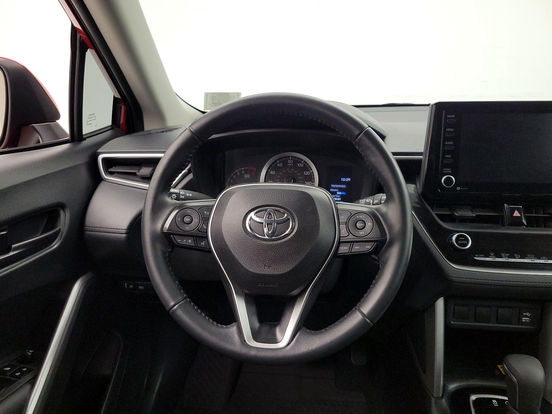 Thumbnail: 2022 Toyota Corolla Cross - 10
